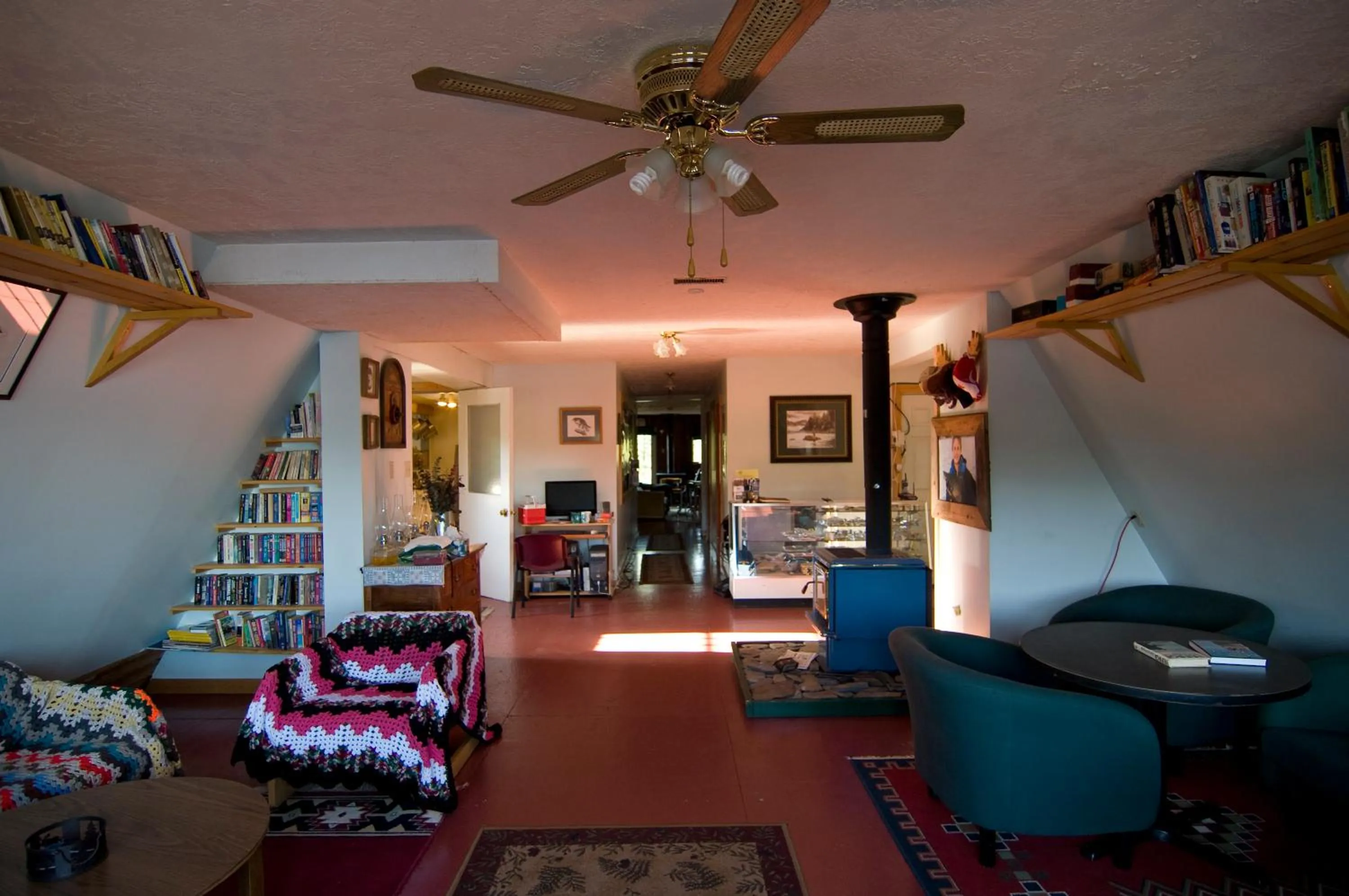 Lounge or bar in Yellow Dog Lodge, Inc.