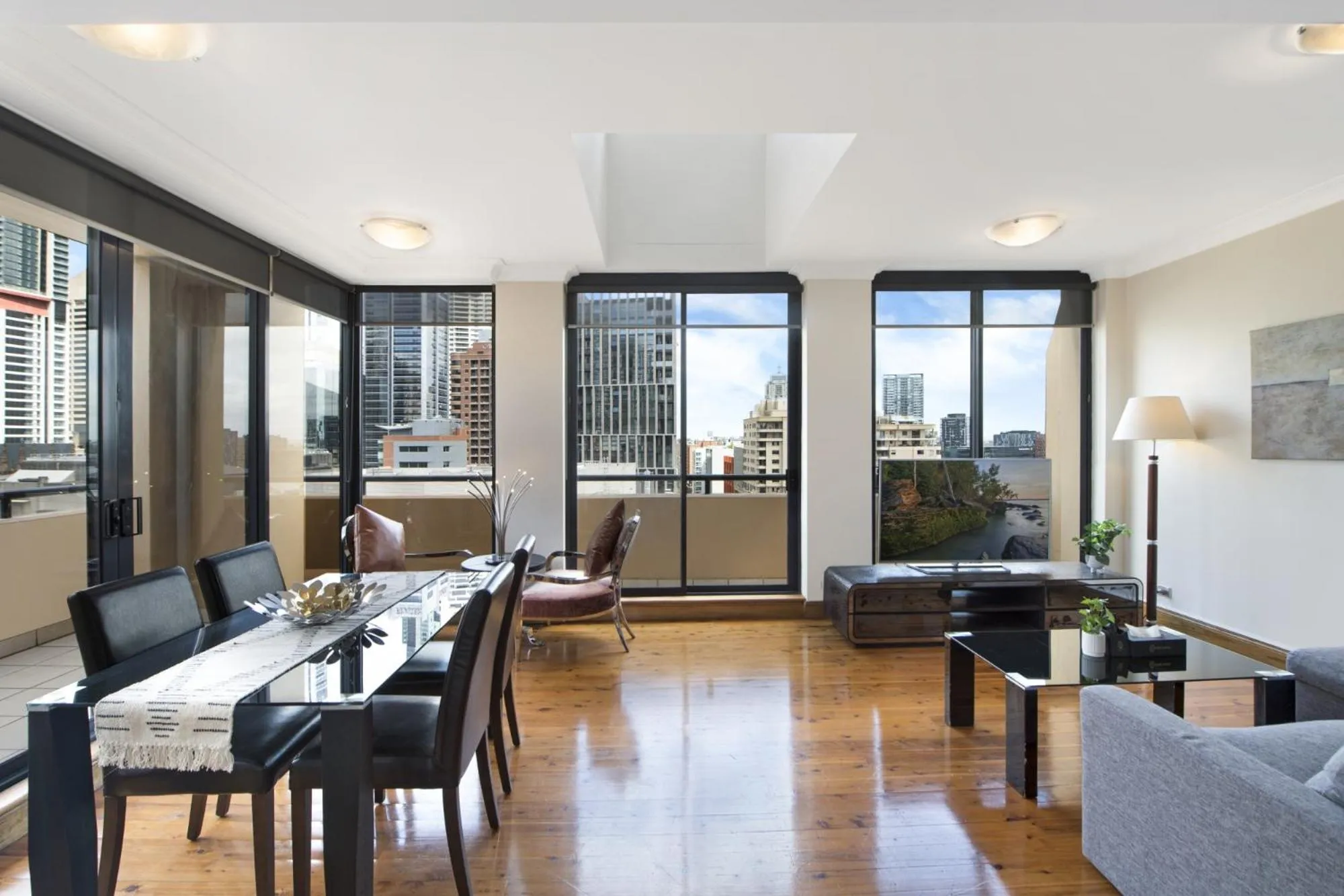 Living room in YEHS Hotel Sydney Harbour Suites