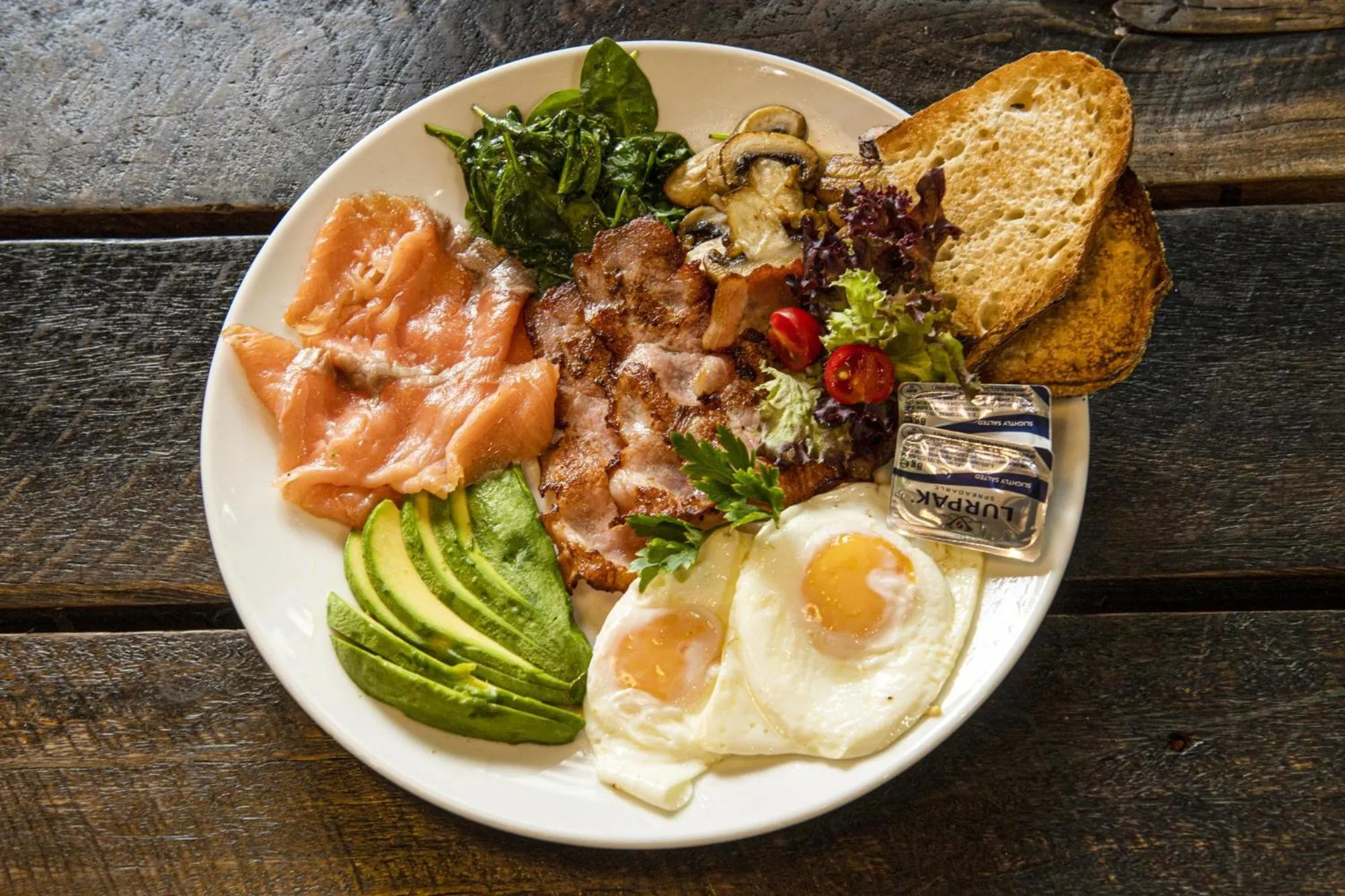 Food in YEHS Hotel Sydney Harbour Suites