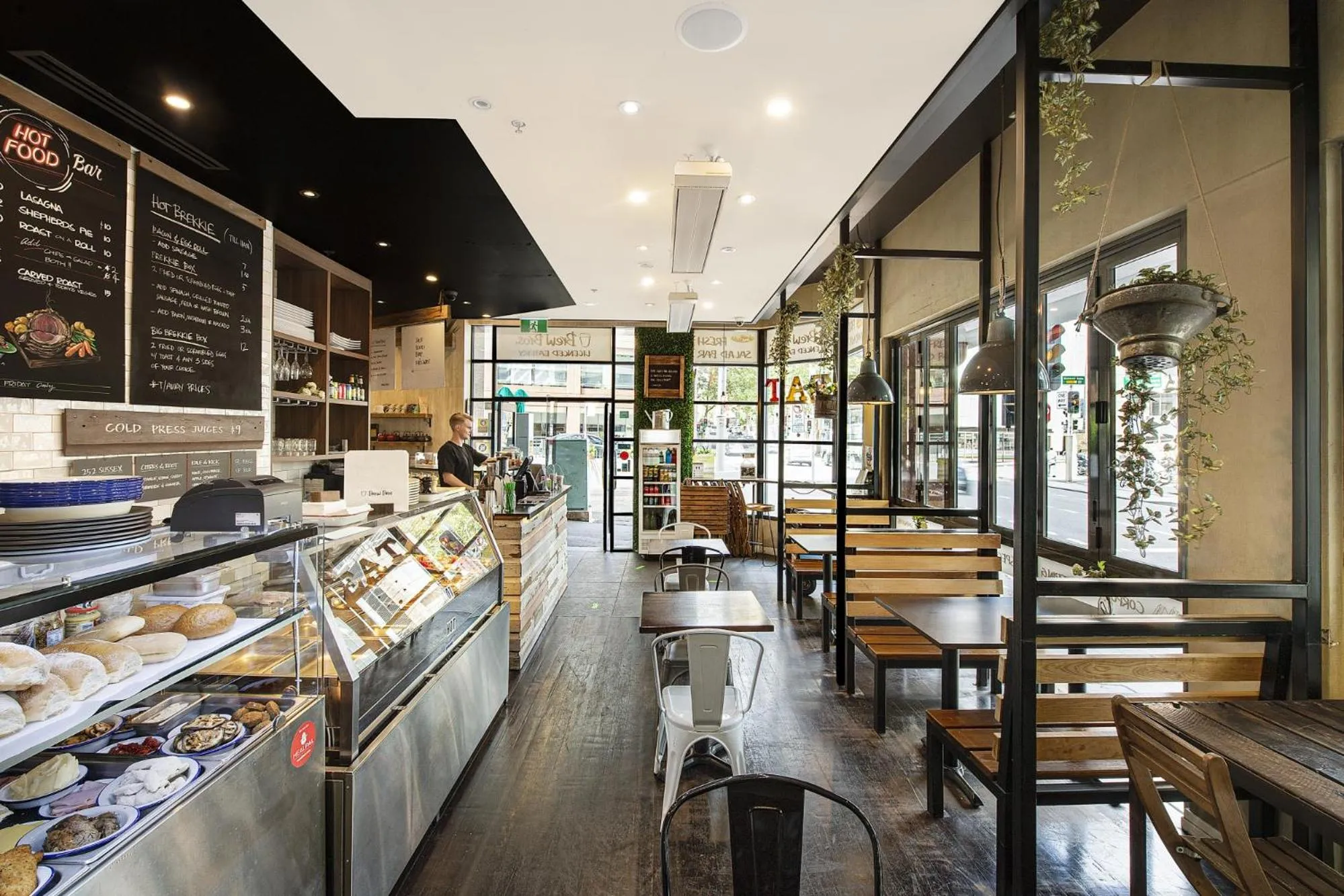 Restaurant/Places to Eat in YEHS Hotel Sydney Harbour Suites