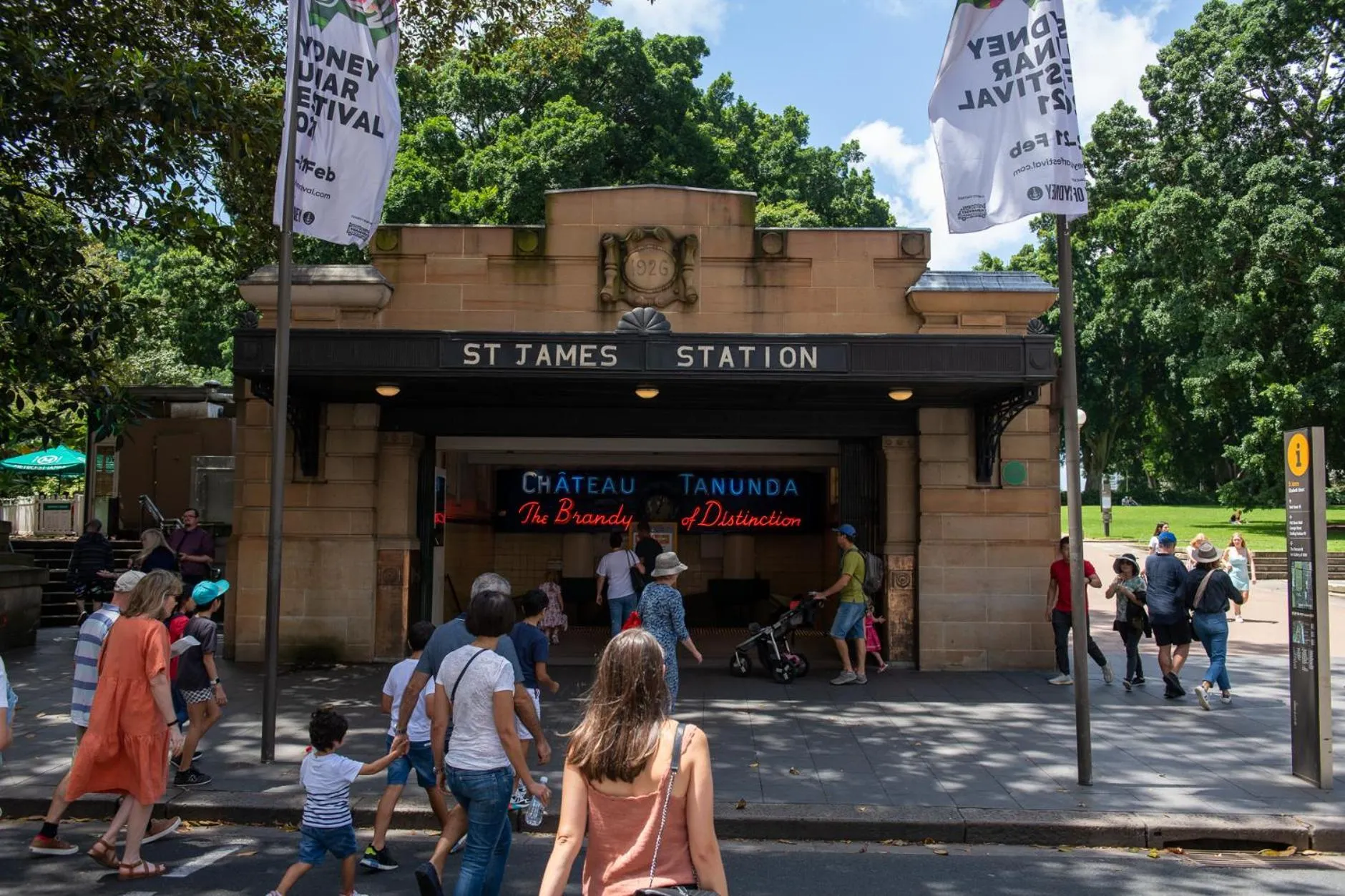 Neighbourhood in YEHS Hotel Sydney Harbour Suites