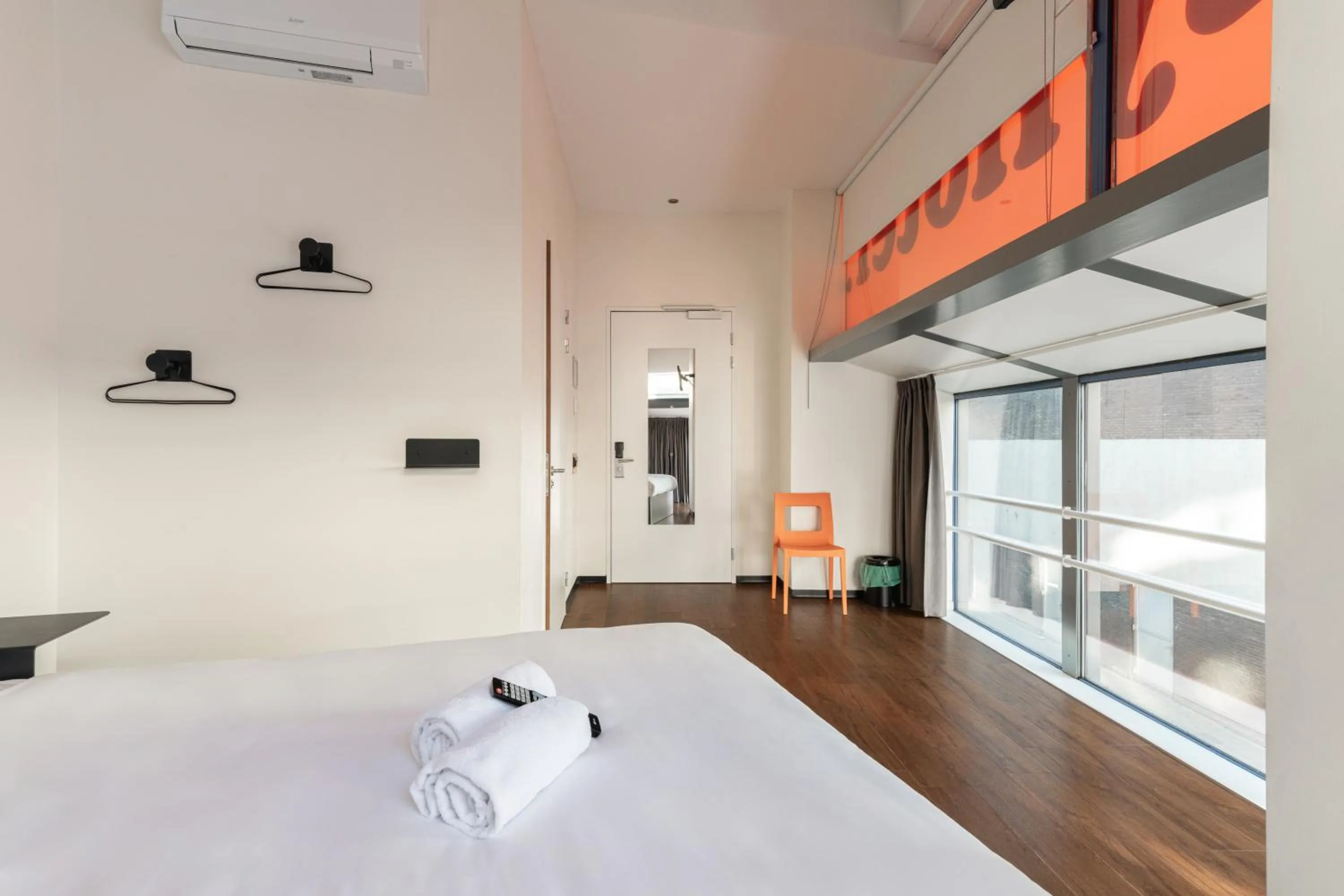 Bedroom, Bed in easyHotel Rotterdam City Centre
