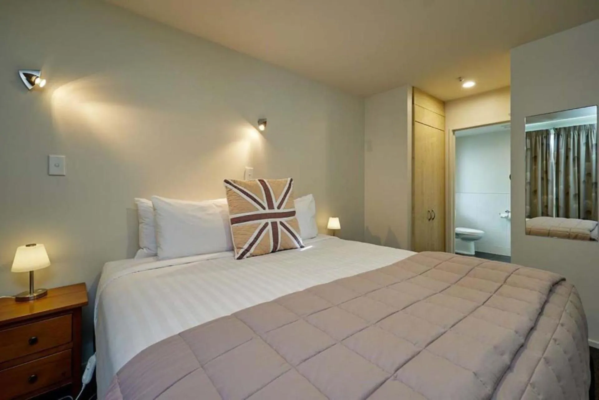 Bed in Kaikoura Luxury Apartments - Formerly Waves Luxury Apartments