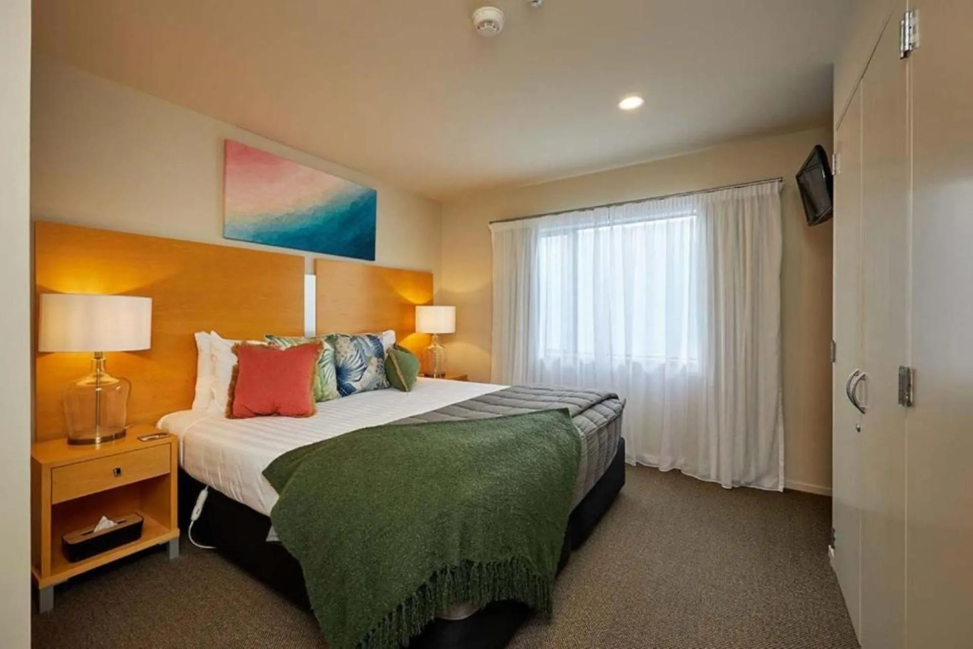 Bed in Kaikoura Luxury Apartments - Formerly Waves Luxury Apartments