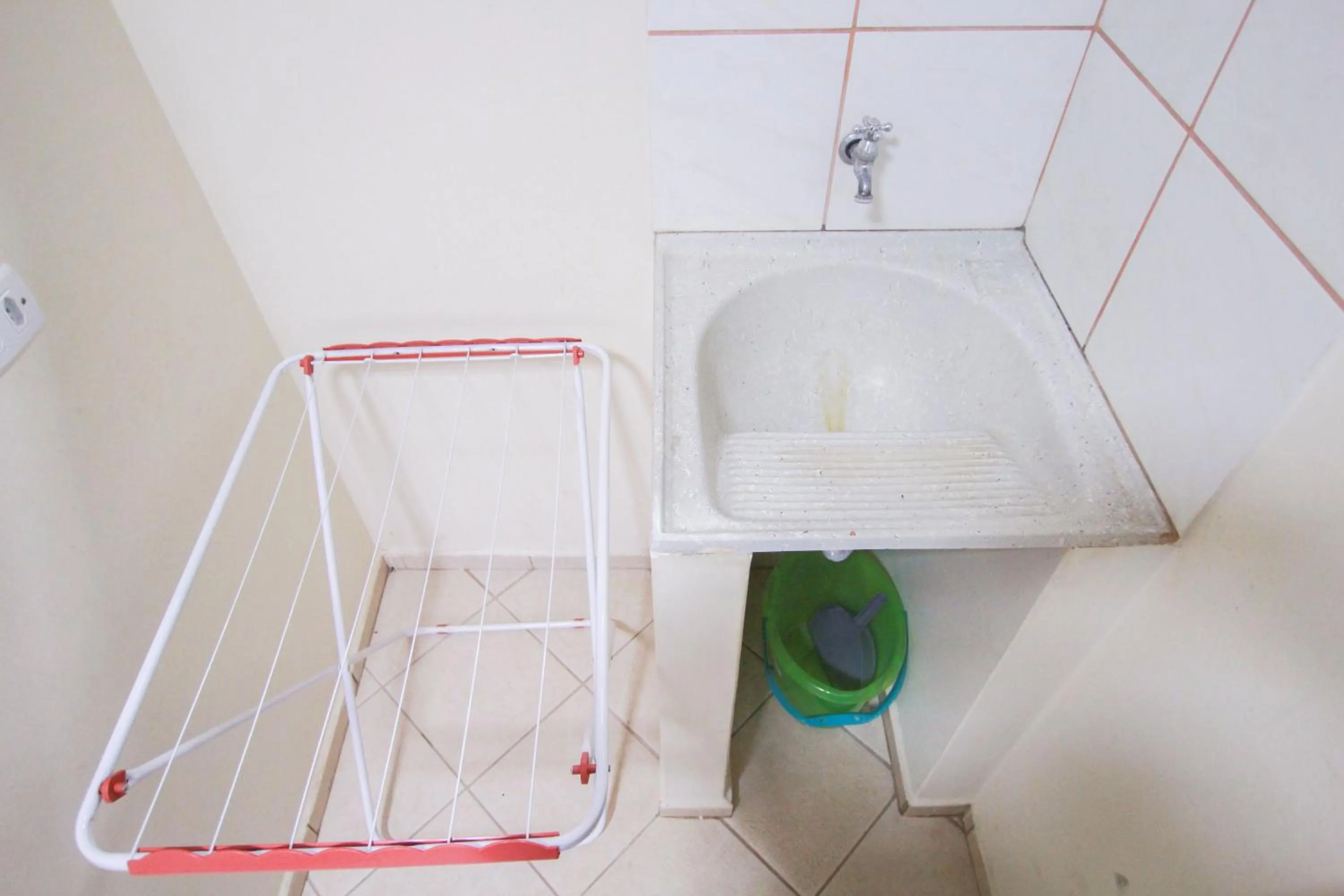 Area and facilities in Ypê Flats e Containers