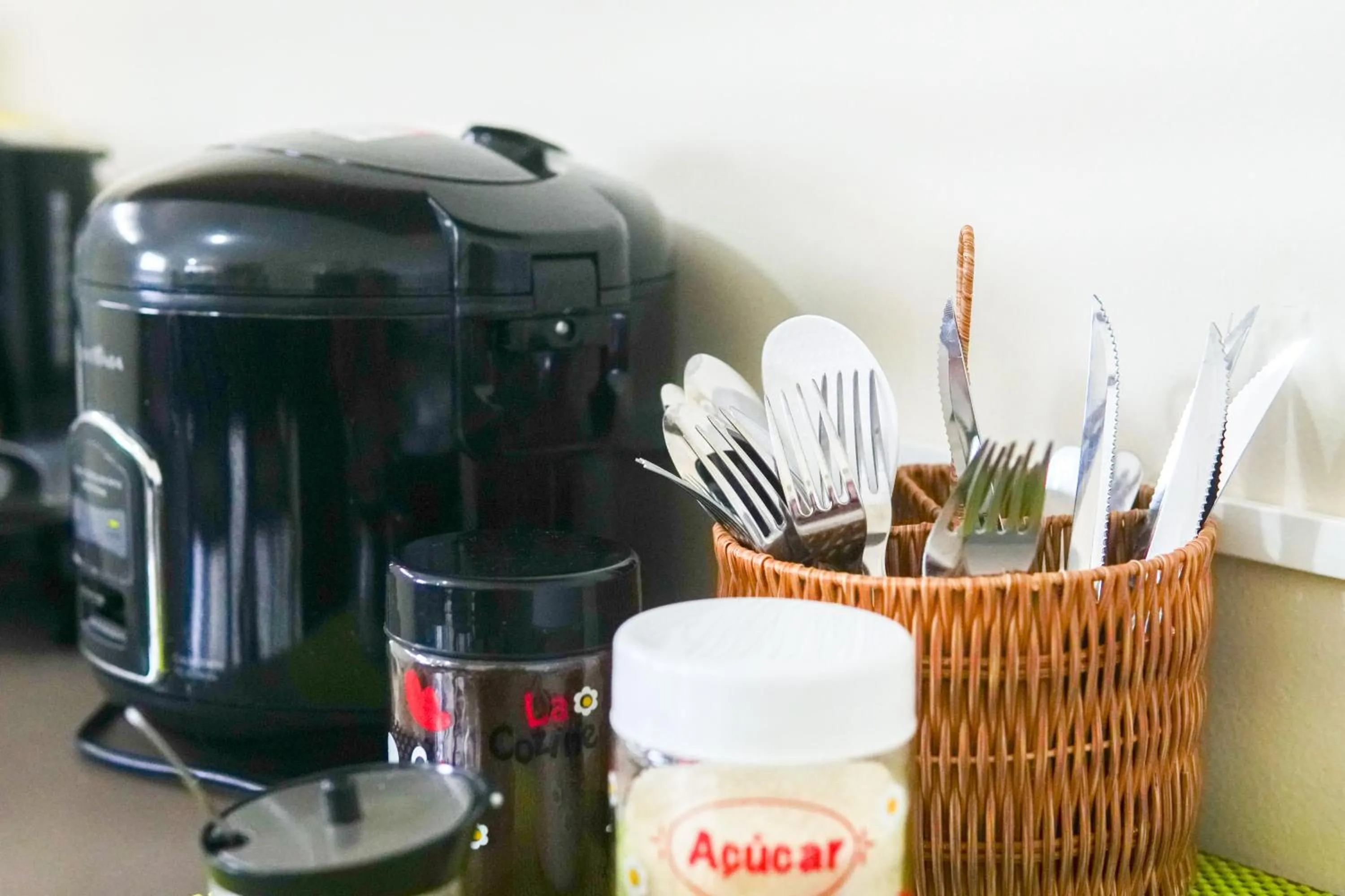 Coffee/tea facilities in Ypê Flats e Containers