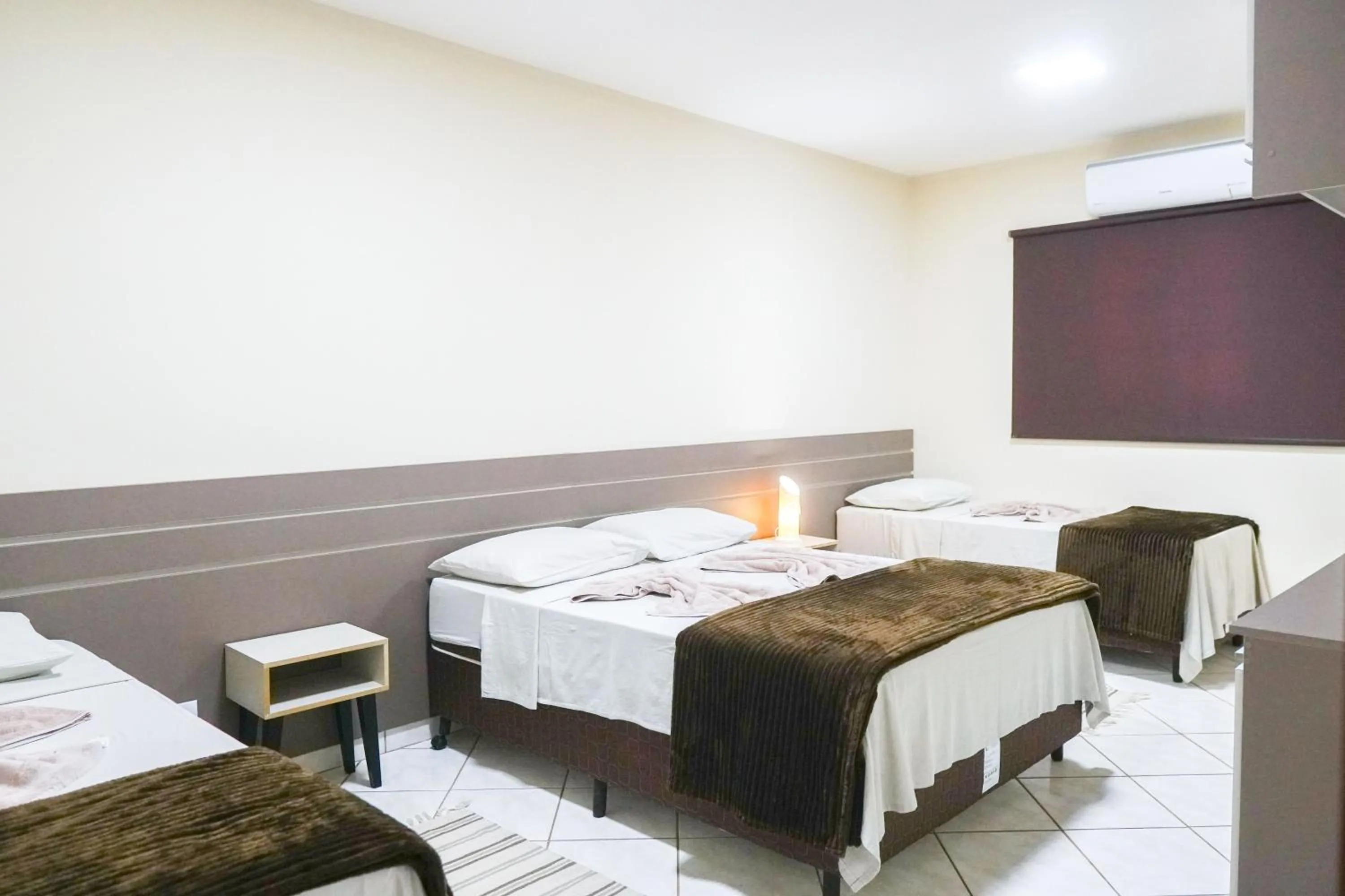 Bedroom, Bed in Ypê Flats e Containers