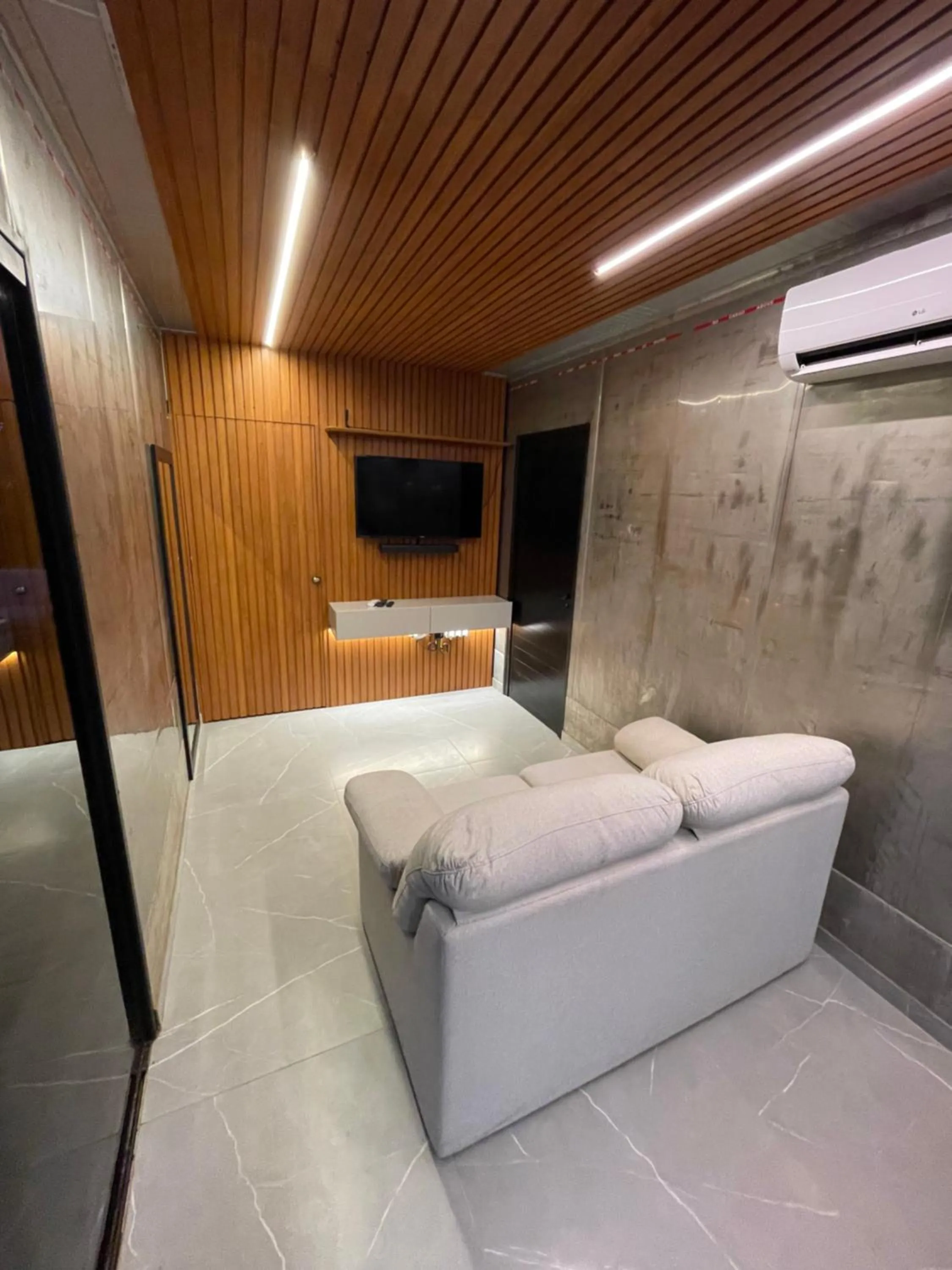 Living room in Ypê Flats e Containers