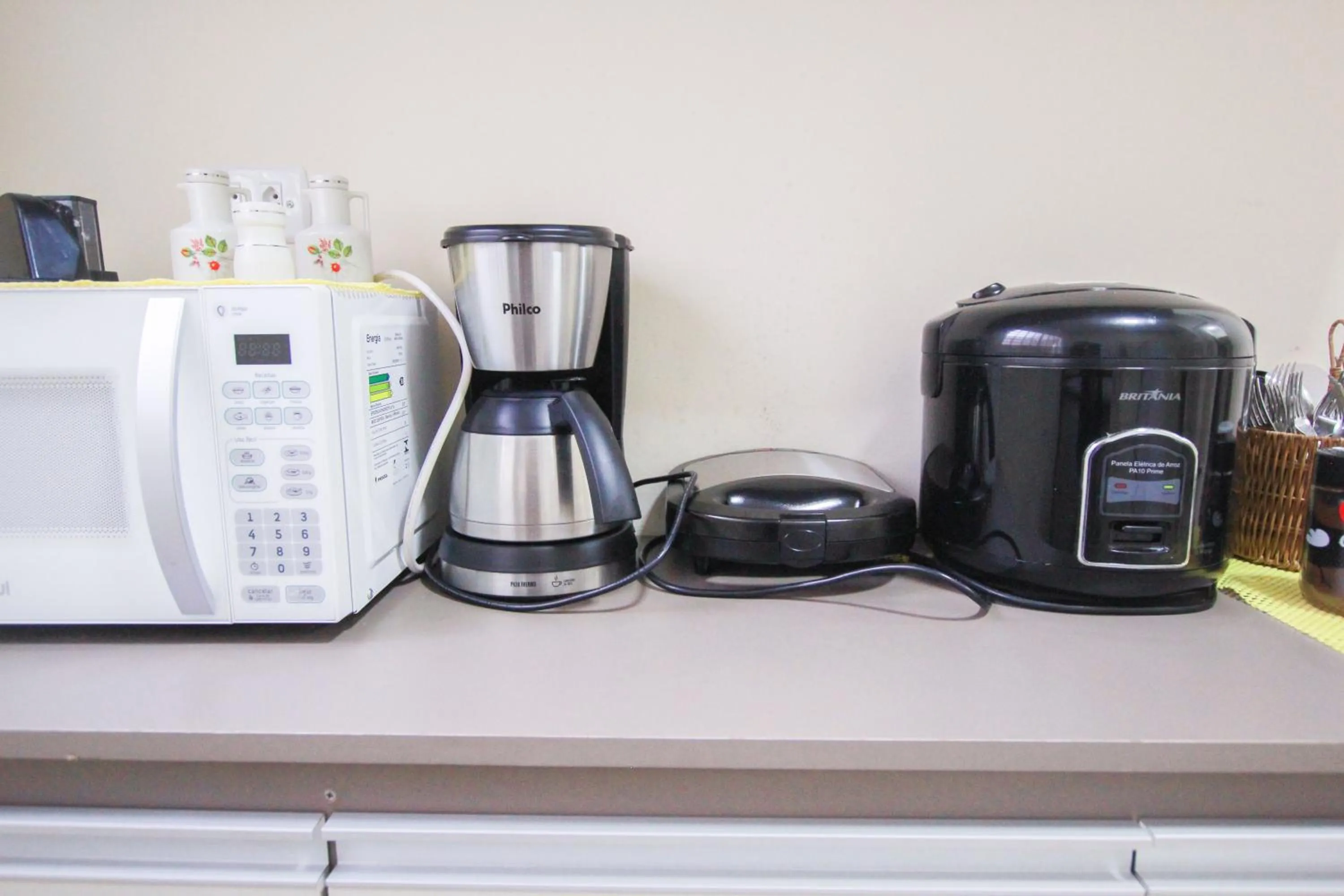 Coffee/tea facilities in Ypê Flats e Containers