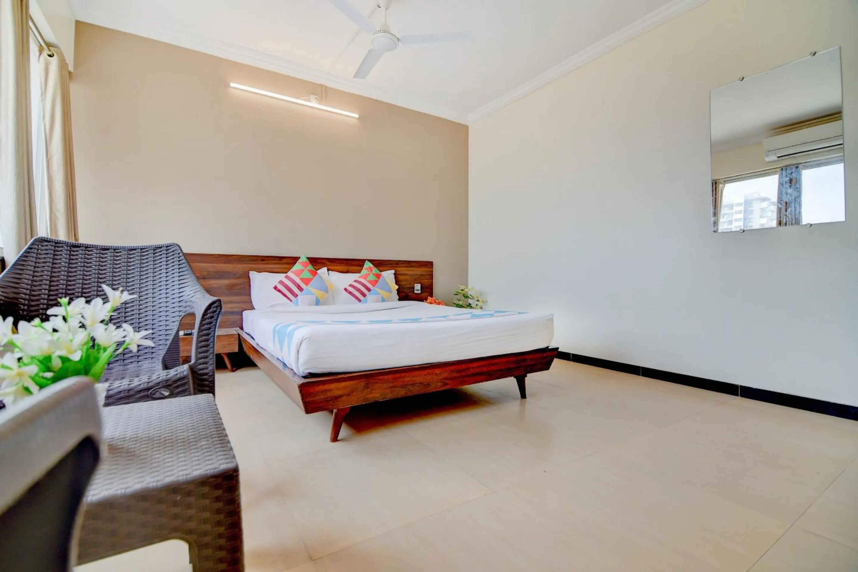 Bedroom in Hotel O Peaceful Stay Keshav Nagar.