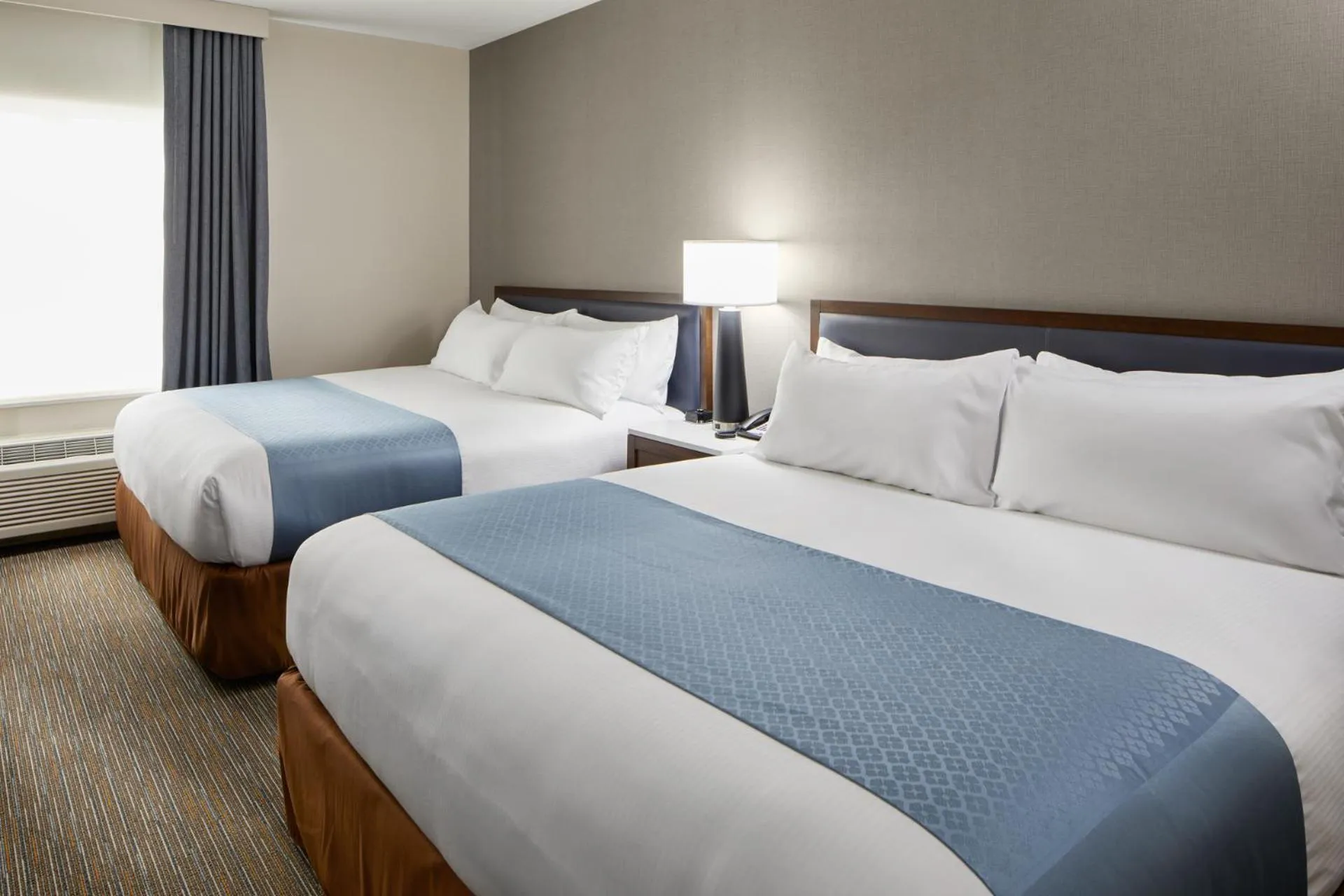 Bedroom, Bed in Wingate by Wyndham Hurricane WV