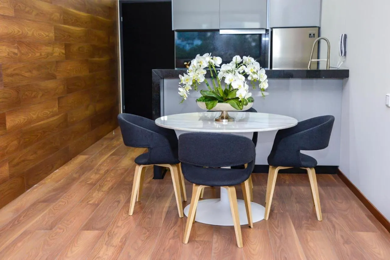 Dining area in TRYP by Wyndham Santa Cruz