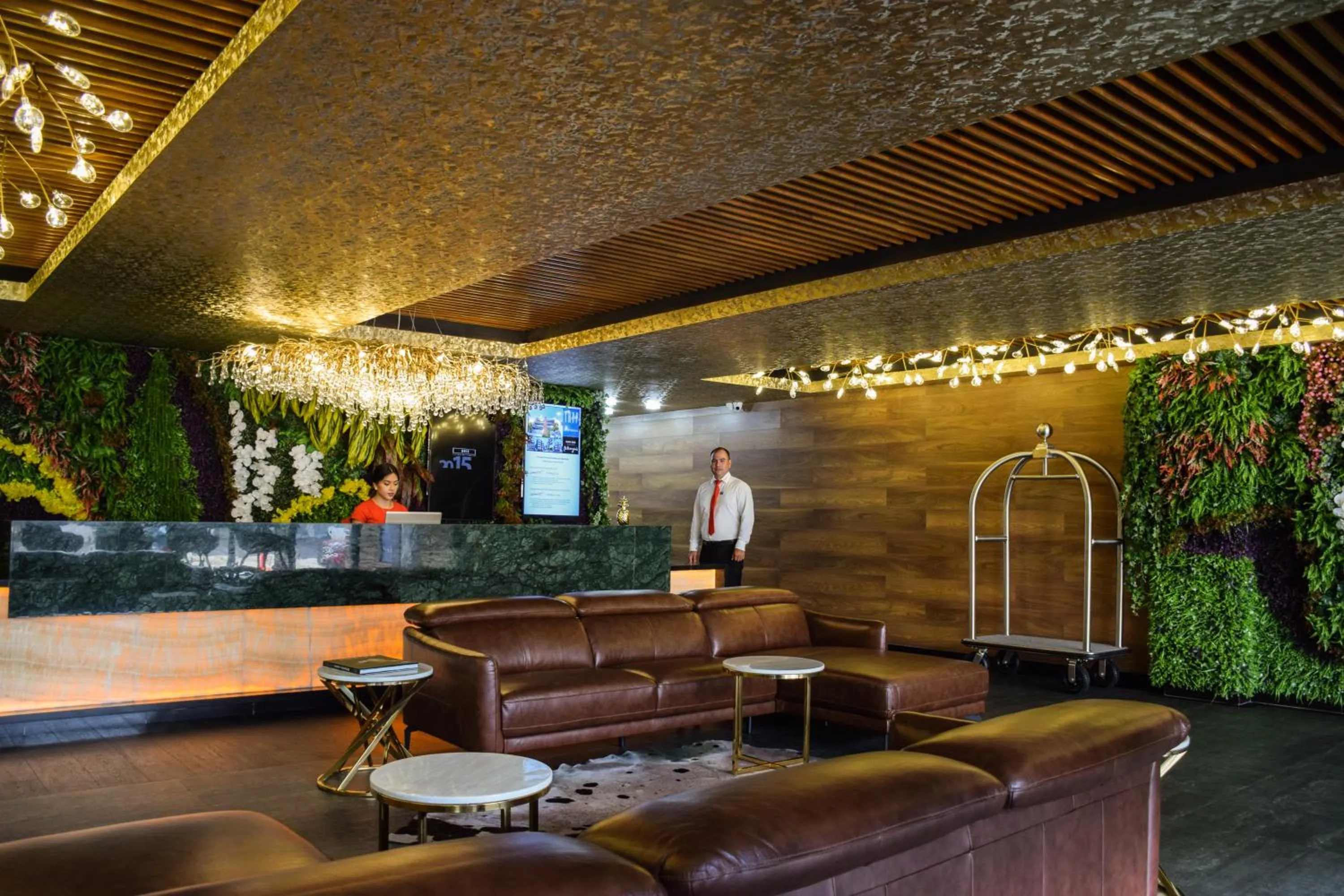 Lobby or reception in TRYP by Wyndham Santa Cruz