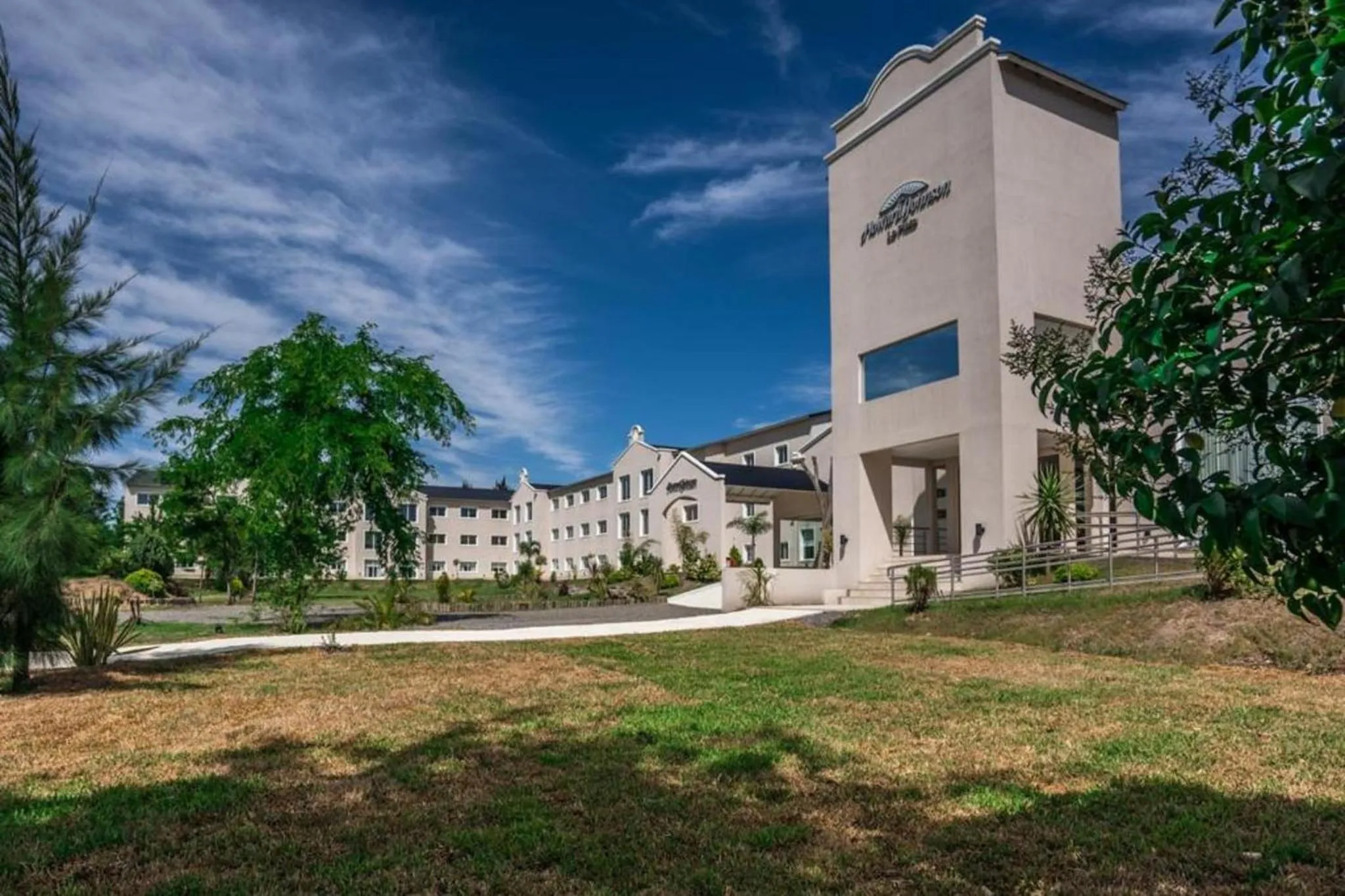 Property building in Howard Johnson Plaza & Convention Center Spa La Plata