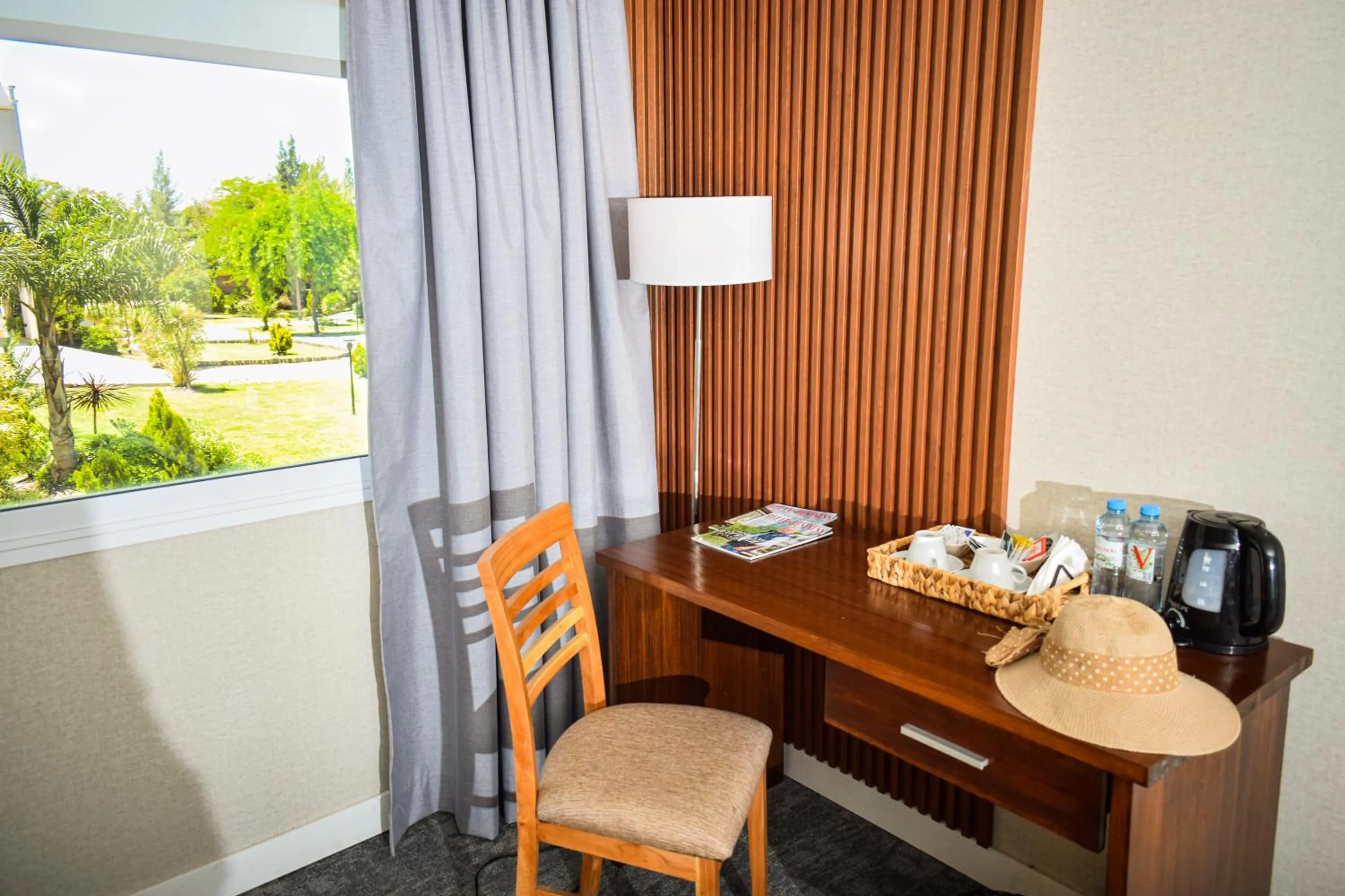 Coffee/tea facilities in Howard Johnson Plaza & Convention Center Spa La Plata