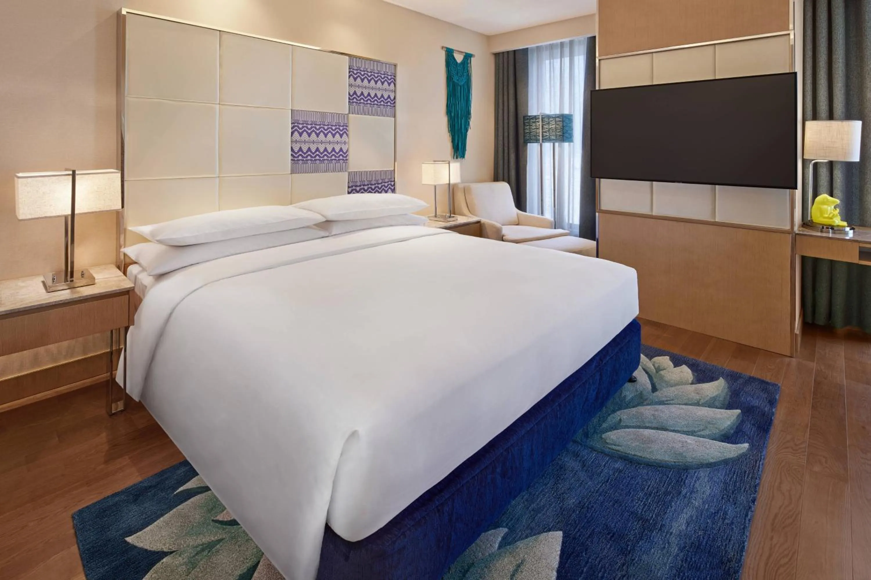 Photo of the whole room, Bed in Renaissance Dhaka Gulshan Hotel