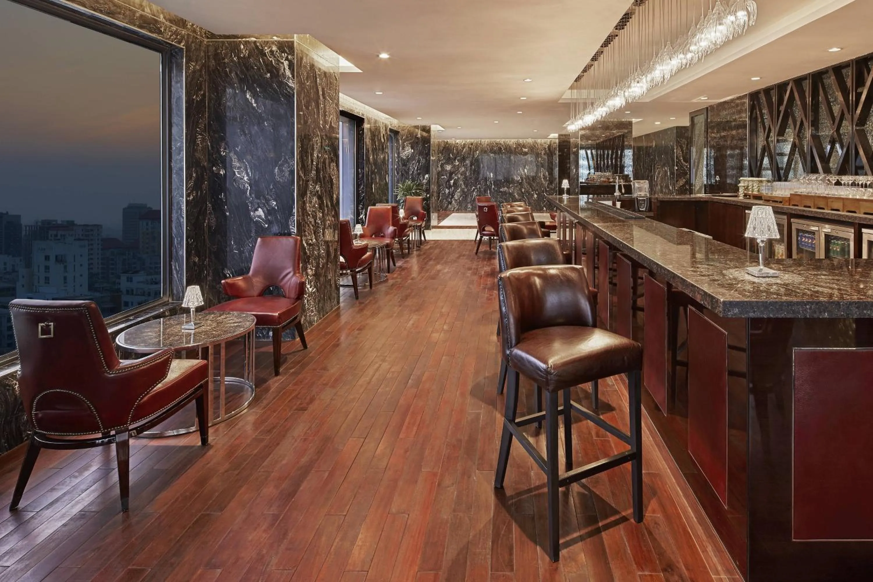 Lounge or bar in Renaissance Dhaka Gulshan Hotel