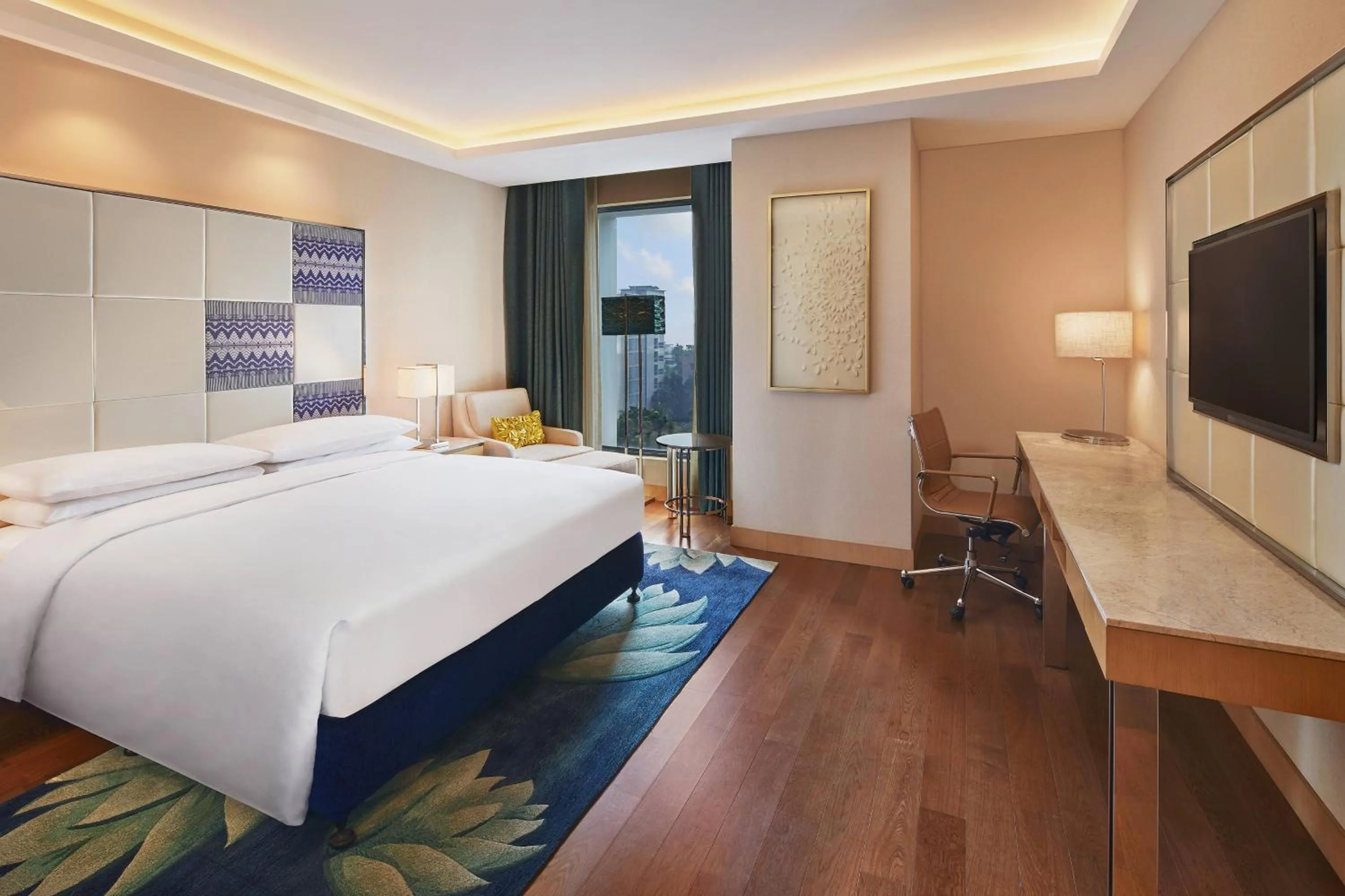 Photo of the whole room, Bed in Renaissance Dhaka Gulshan Hotel