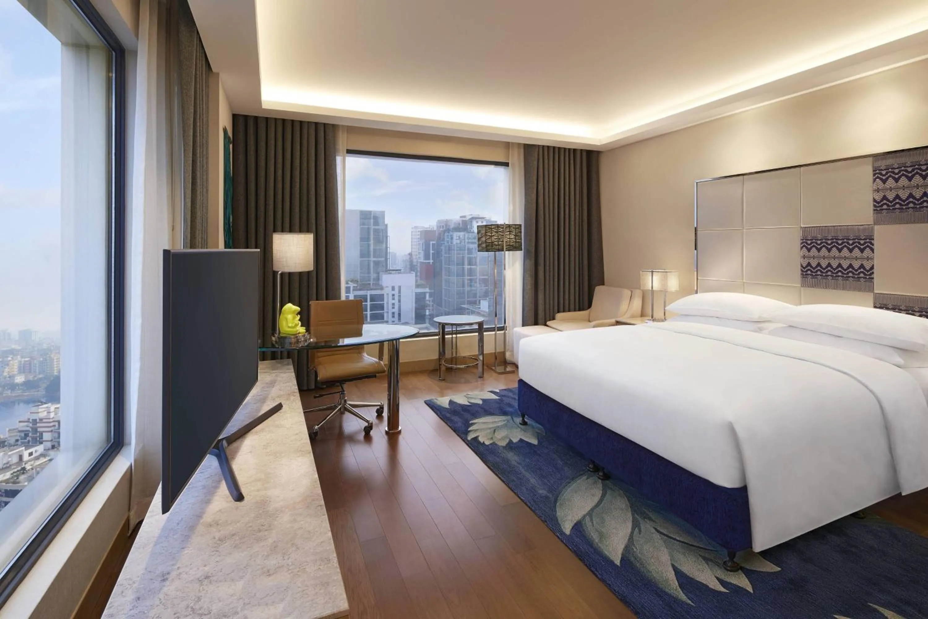 Photo of the whole room, Bed in Renaissance Dhaka Gulshan Hotel