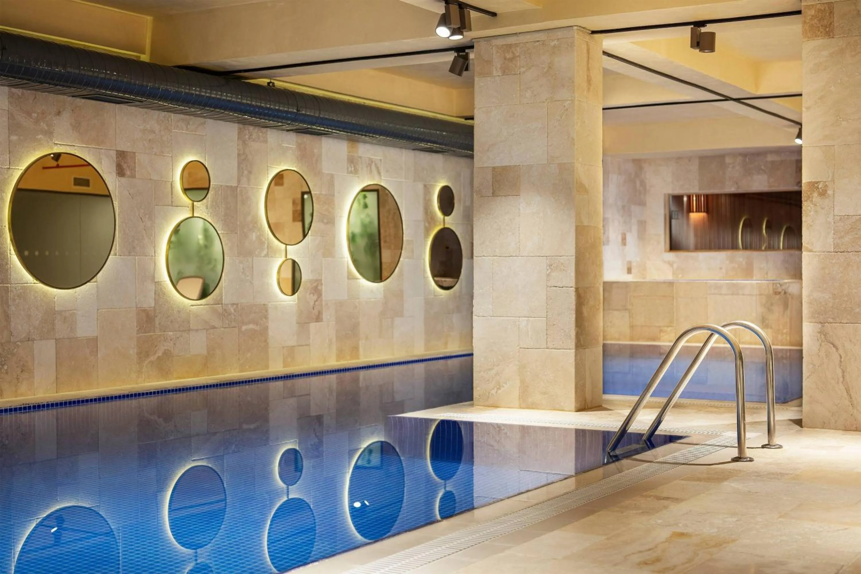 Swimming pool in Delta Hotels by Marriott Istanbul Vadi