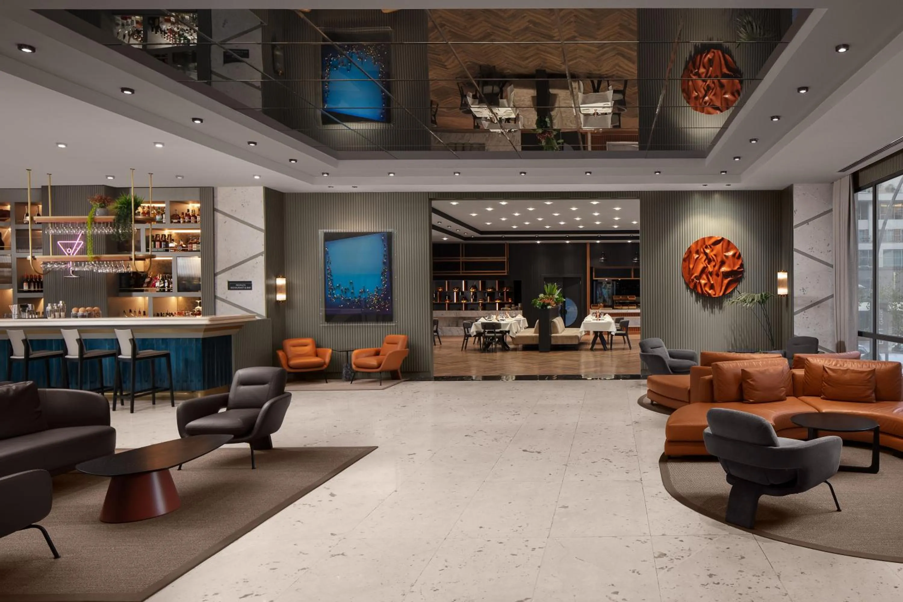 Lounge or bar in Delta Hotels by Marriott Istanbul Vadi