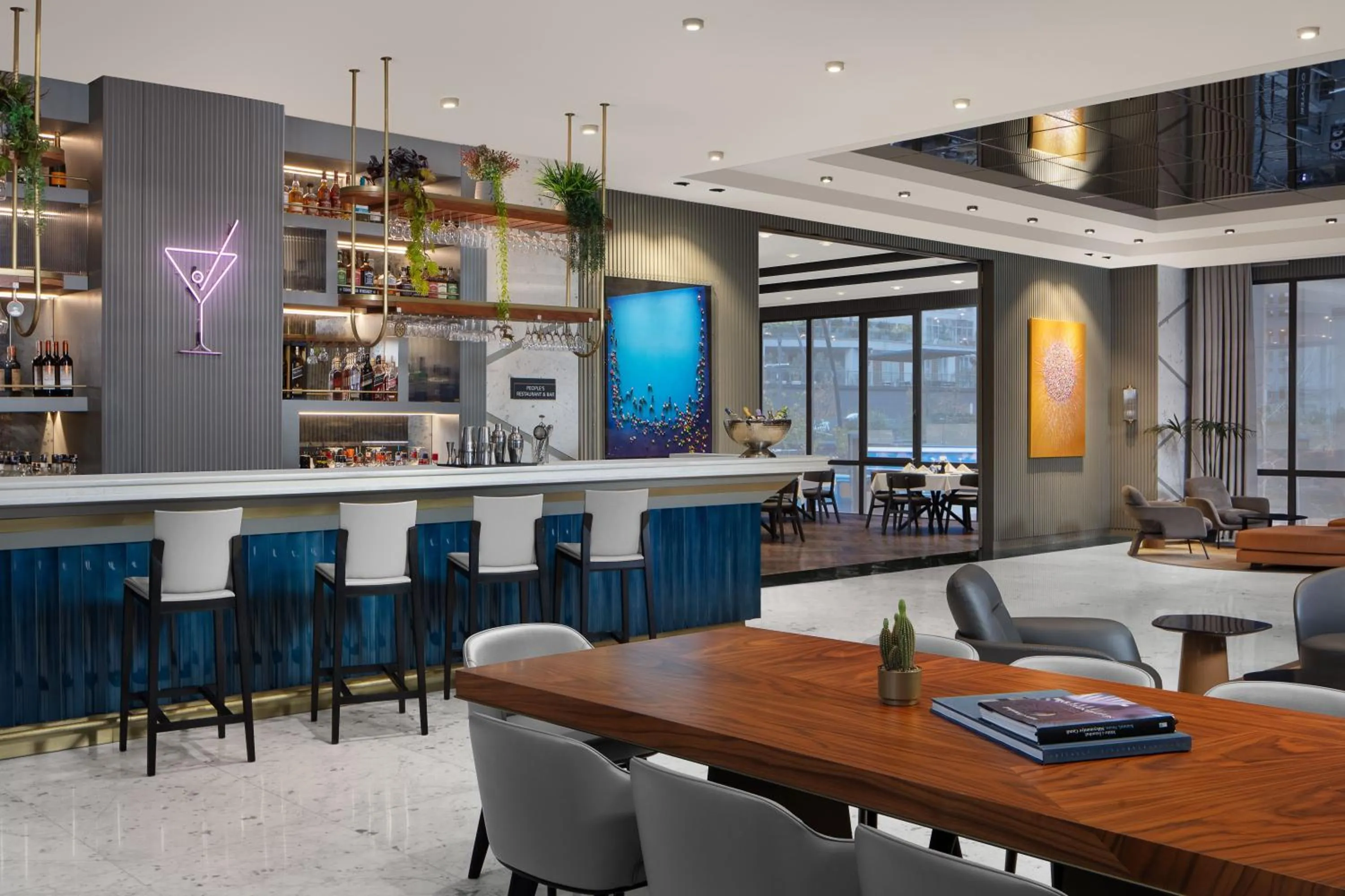 Lounge or bar in Delta Hotels by Marriott Istanbul Vadi