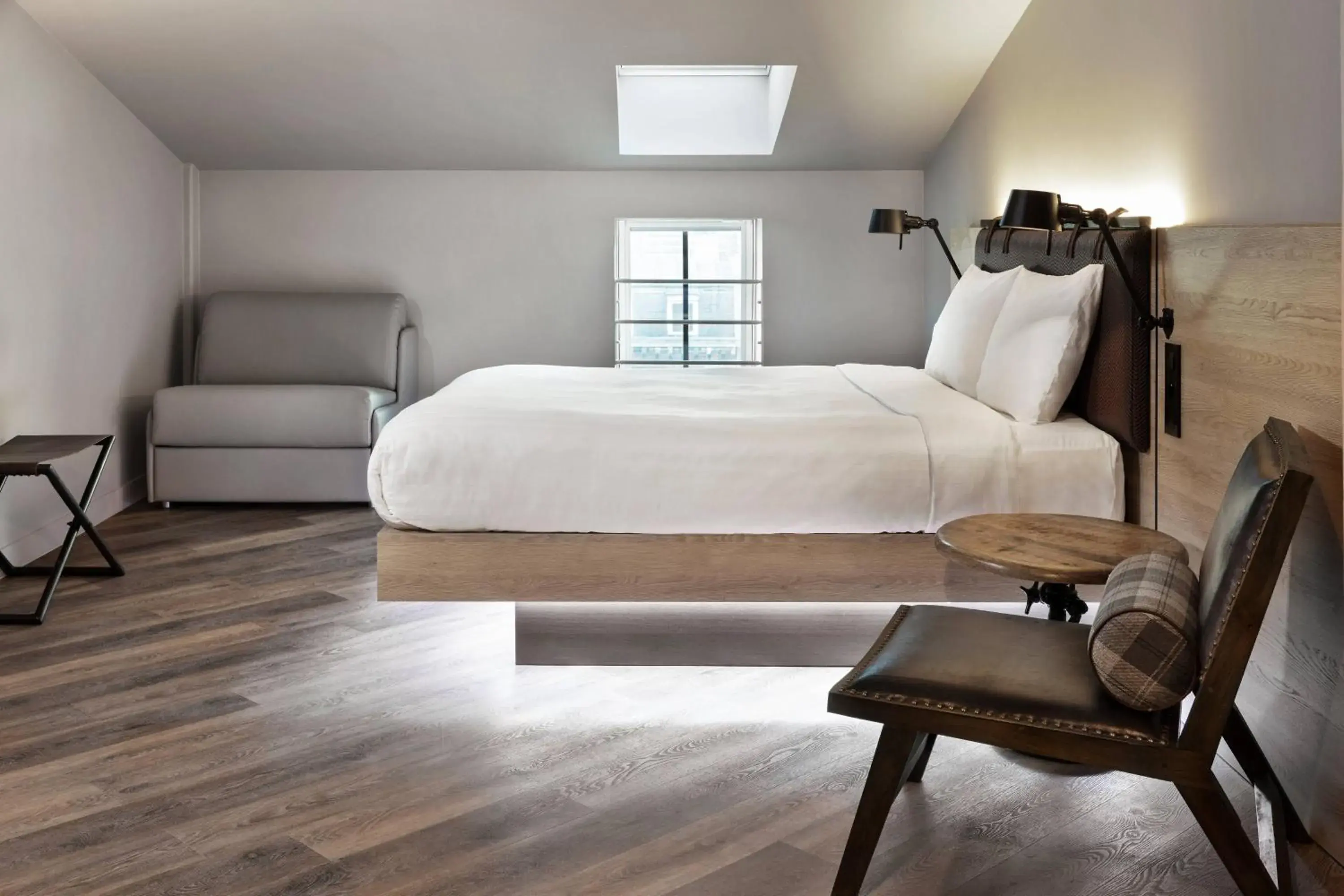 Moxy Family Sleeper, Suite, 1 Queen, Trundle bed in Moxy Lille City Moxy Family Sleeper, Suite, 1 Queen, Trundle bed in Moxy Lille City