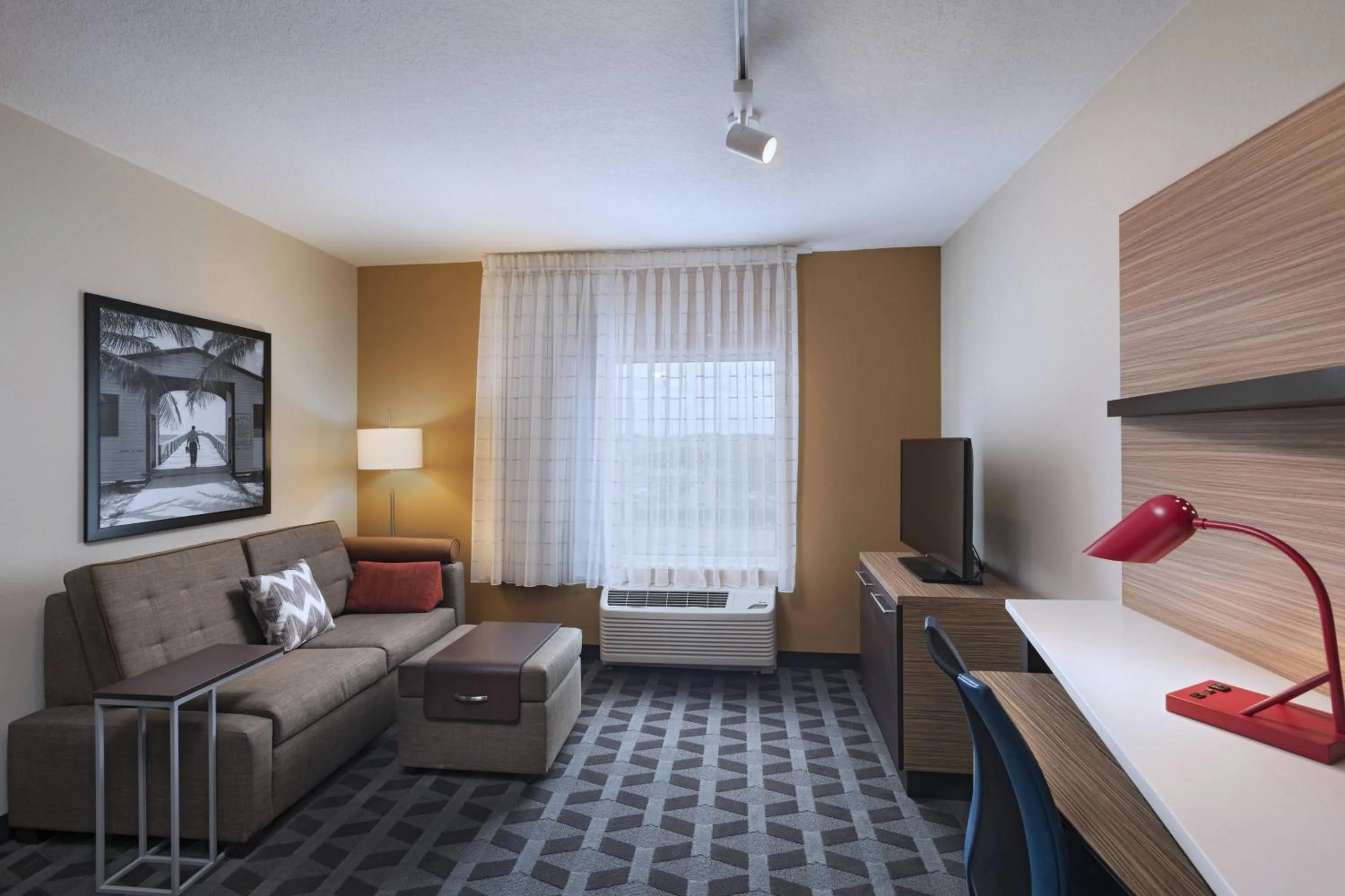 Living room in TownePlace Suites by Marriott Naples