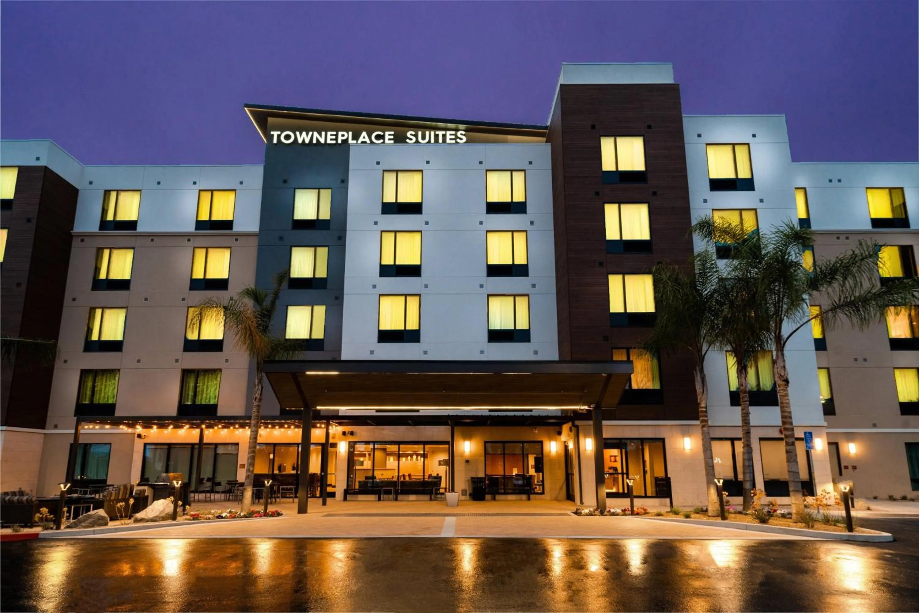 Property building in TownePlace Suites Irvine Lake Forest