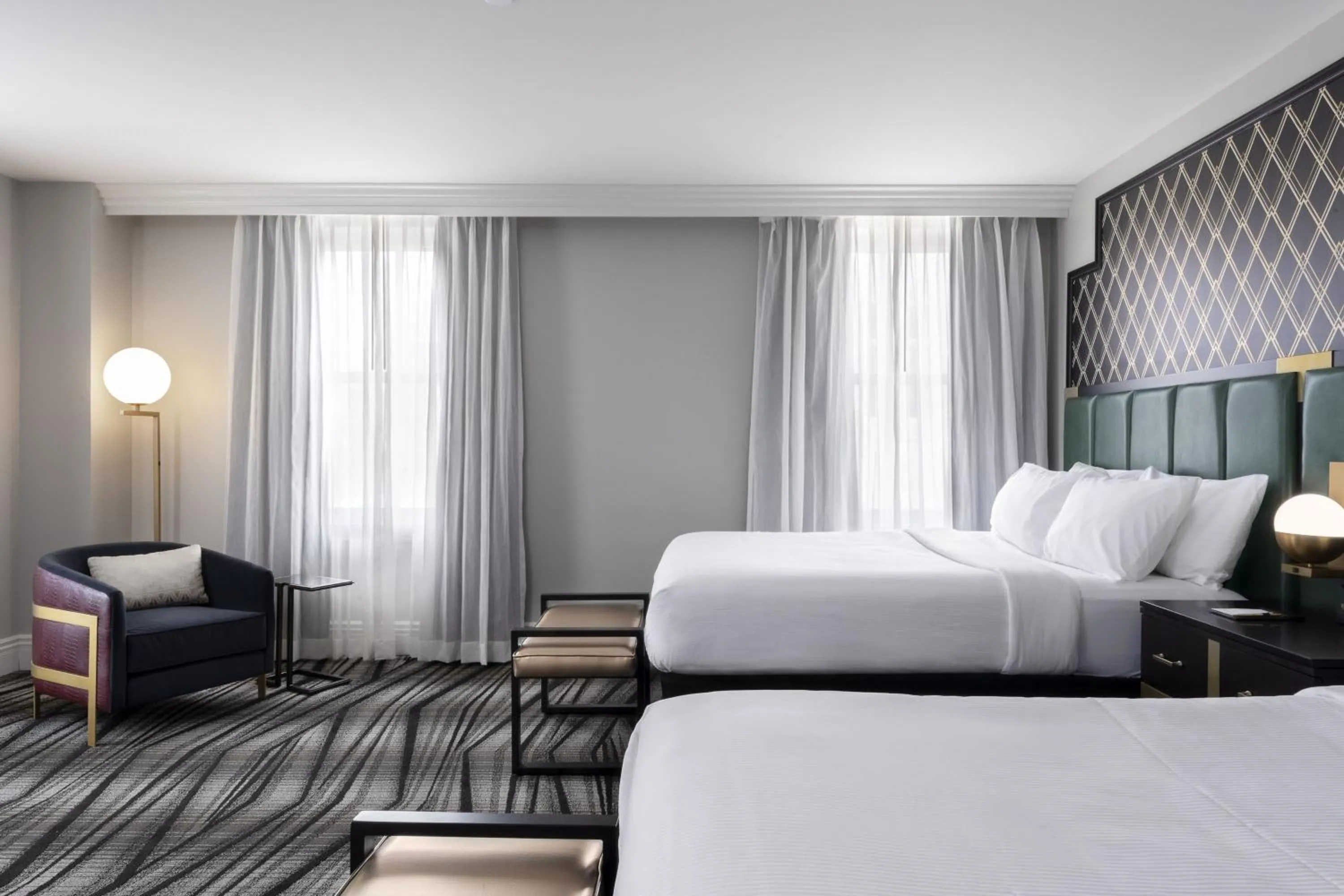 Photo of the whole room, Bed in The Warrior Hotel, Autograph Collection