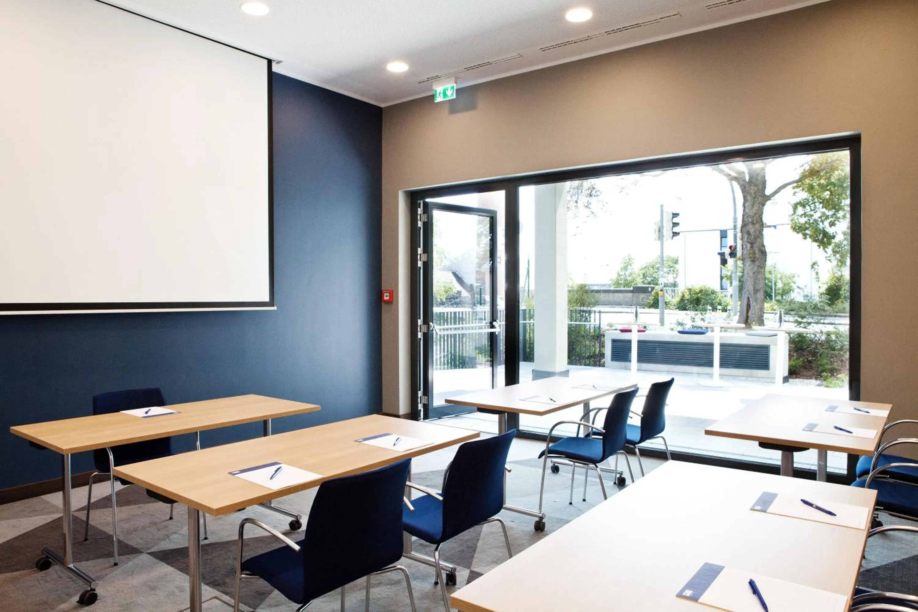 Meeting/conference room in Holiday Inn Express - Darmstadt by IHG