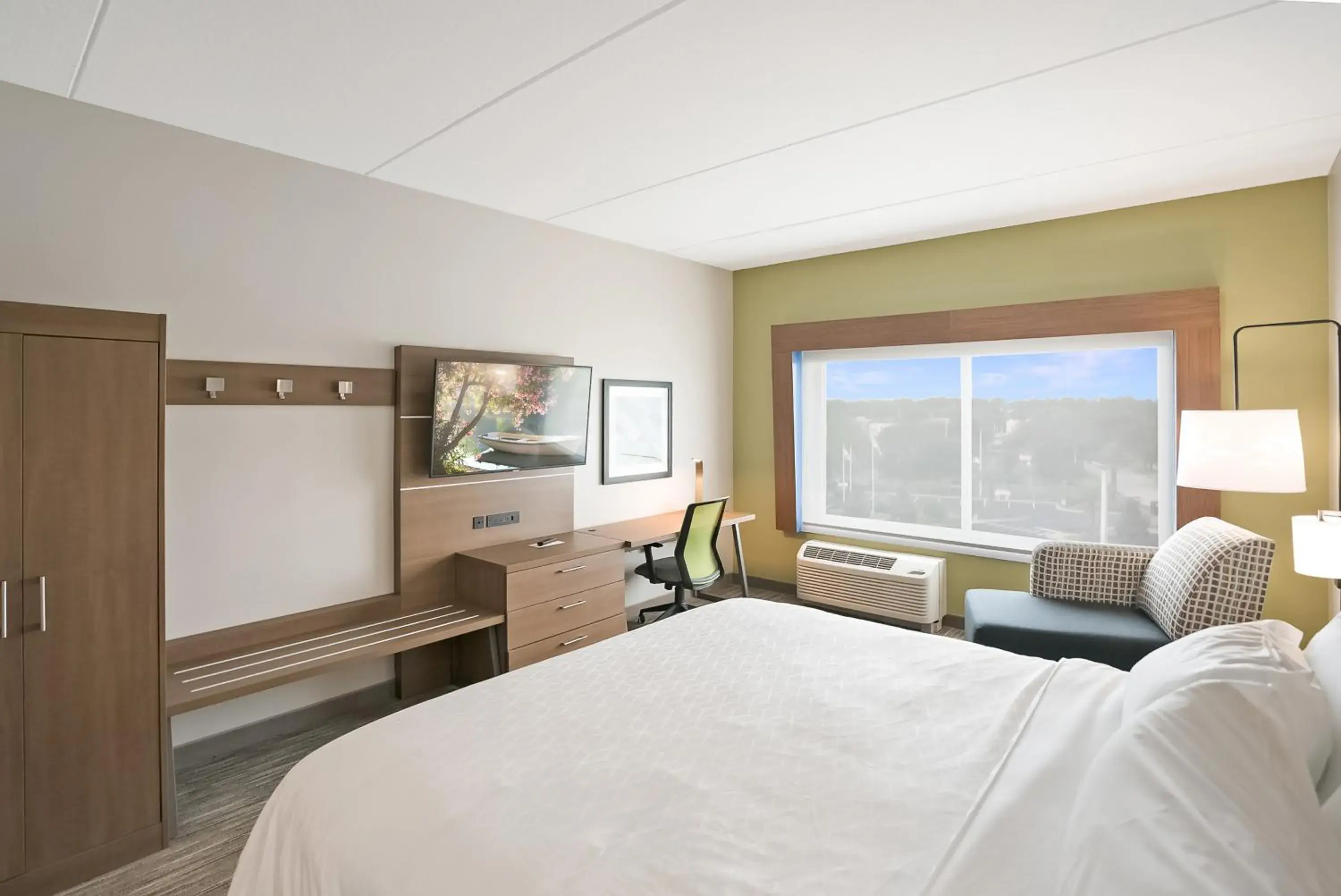 Standard King Room in Holiday Inn Express - Jacksonville South Bartram Prk by IHG Standard King Room in Holiday Inn Express - Jacksonville South Bartram Prk by IHG