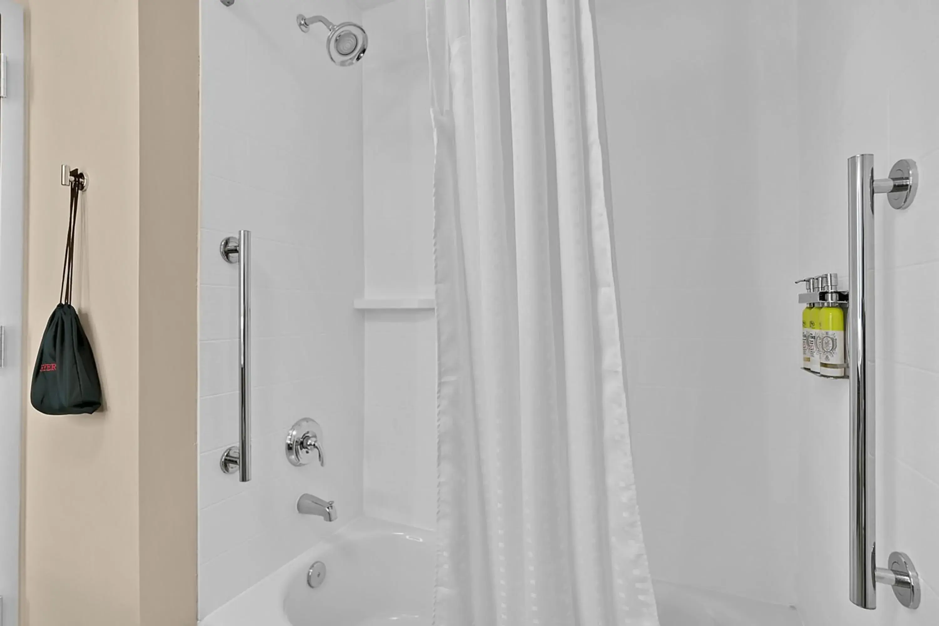 Standard Queen Room with Two Queen Beds in Holiday Inn Express - Jacksonville South Bartram Prk by IHG Standard Queen Room with Two Queen Beds in Holiday Inn Express - Jacksonville South Bartram Prk by IHG