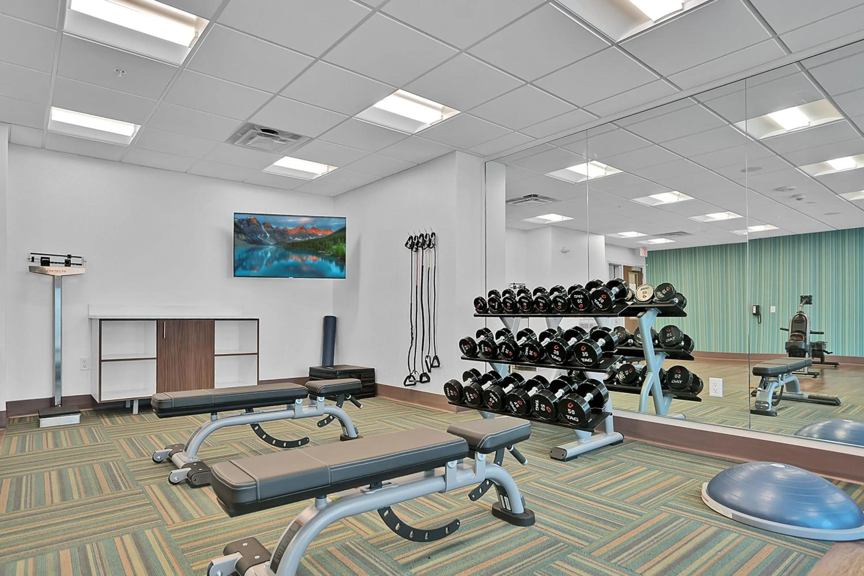 Fitness centre/facilities in Holiday Inn Express - Jacksonville South Bartram Prk by IHG