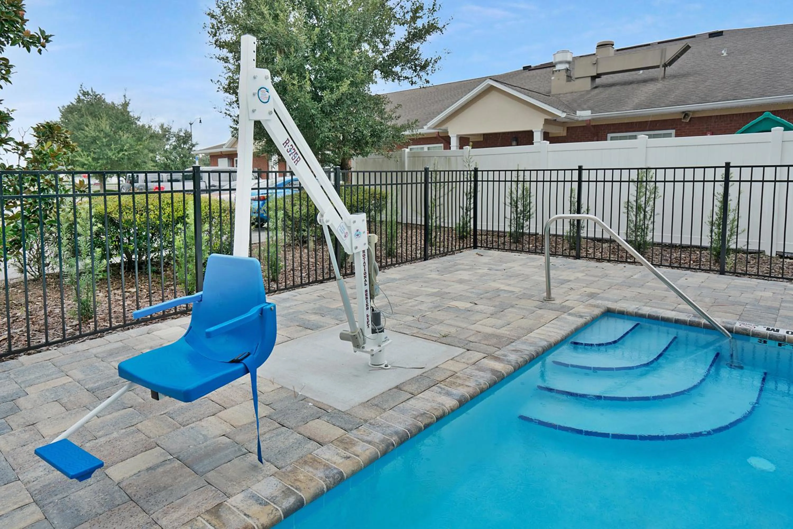 Swimming pool in Holiday Inn Express - Jacksonville South Bartram Prk by IHG