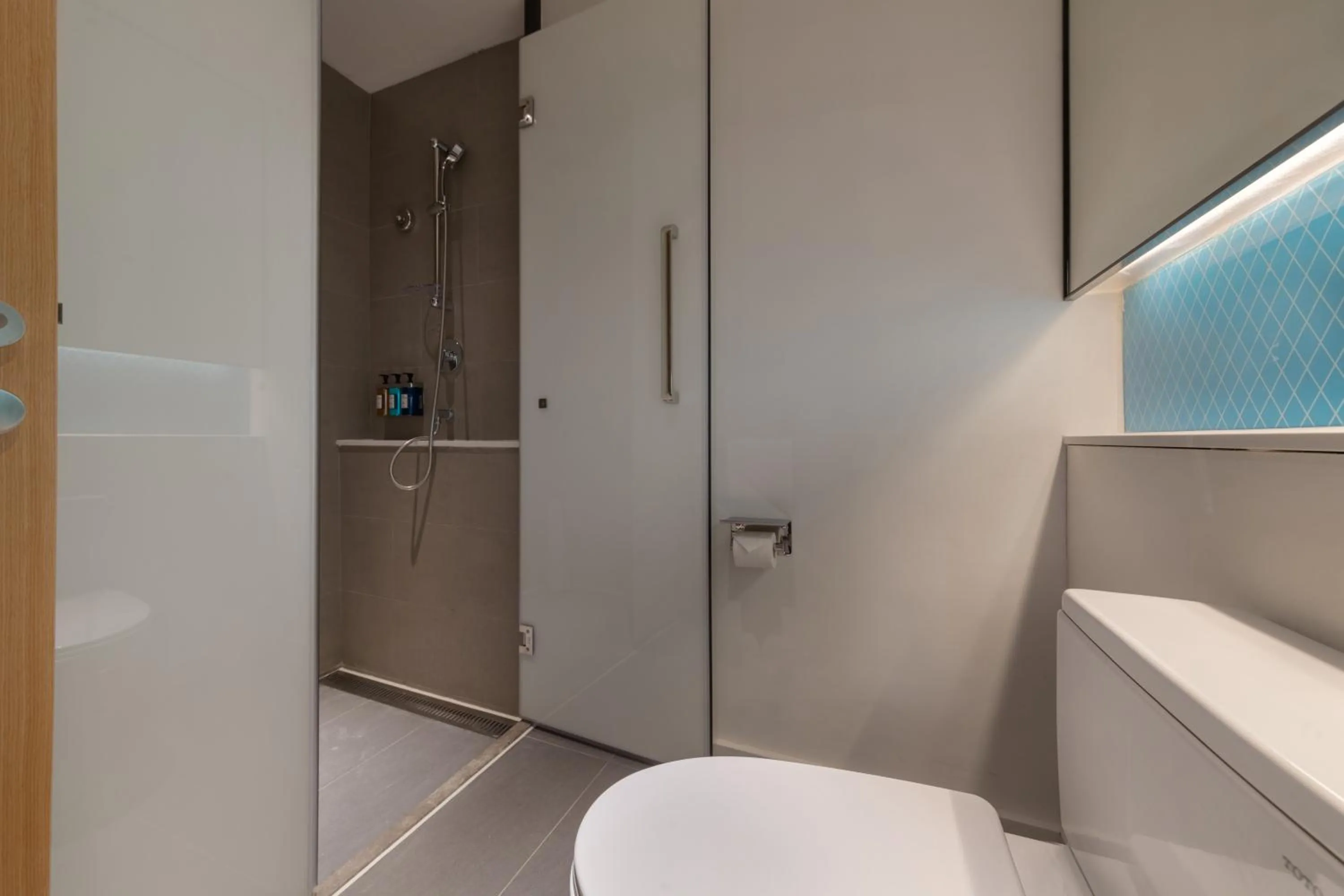 Shower in Holiday Inn Express Dongguan Humen, an IHG Hotel