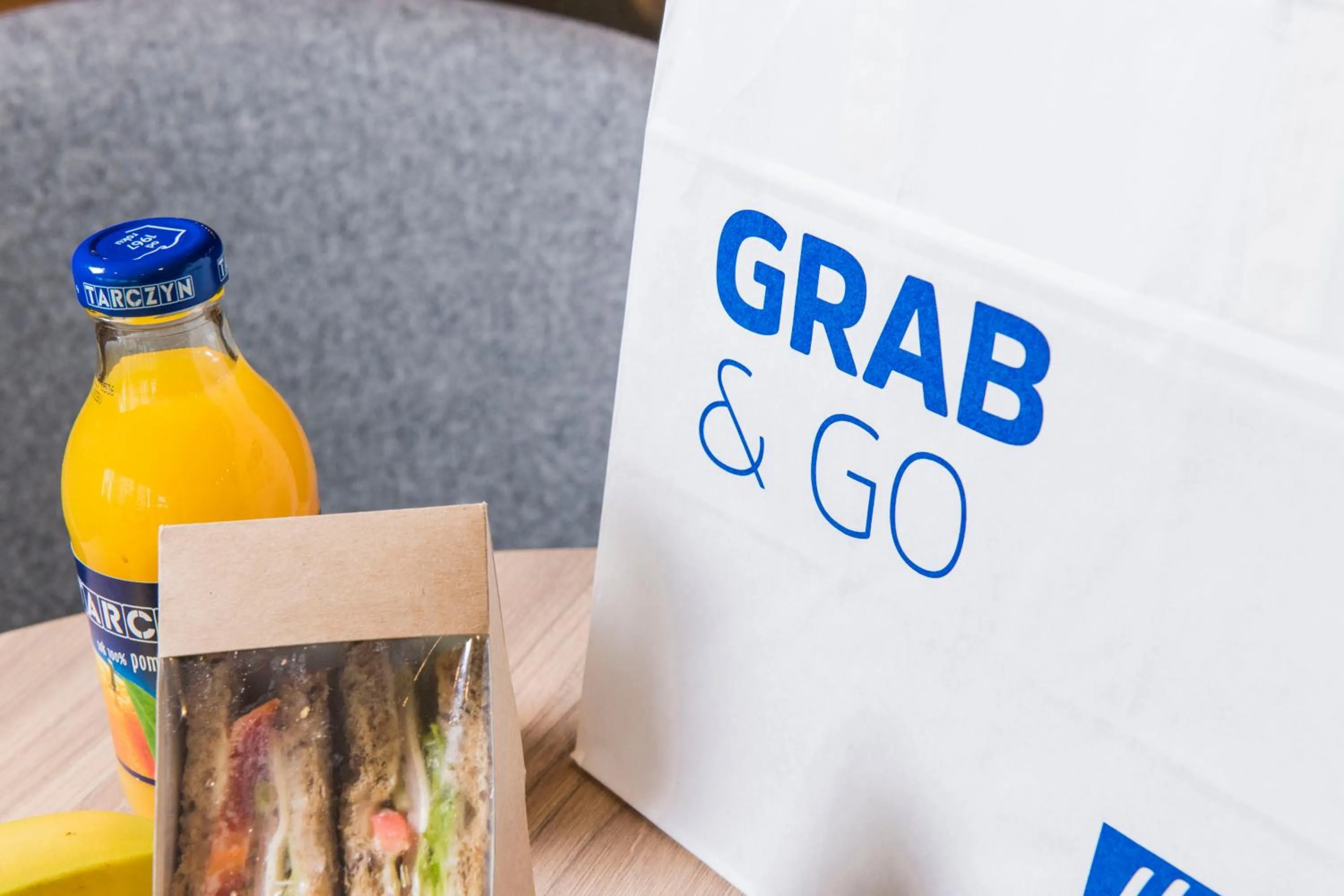 Restaurant/places to eat in Holiday Inn Express Warsaw - Mokotow by IHG