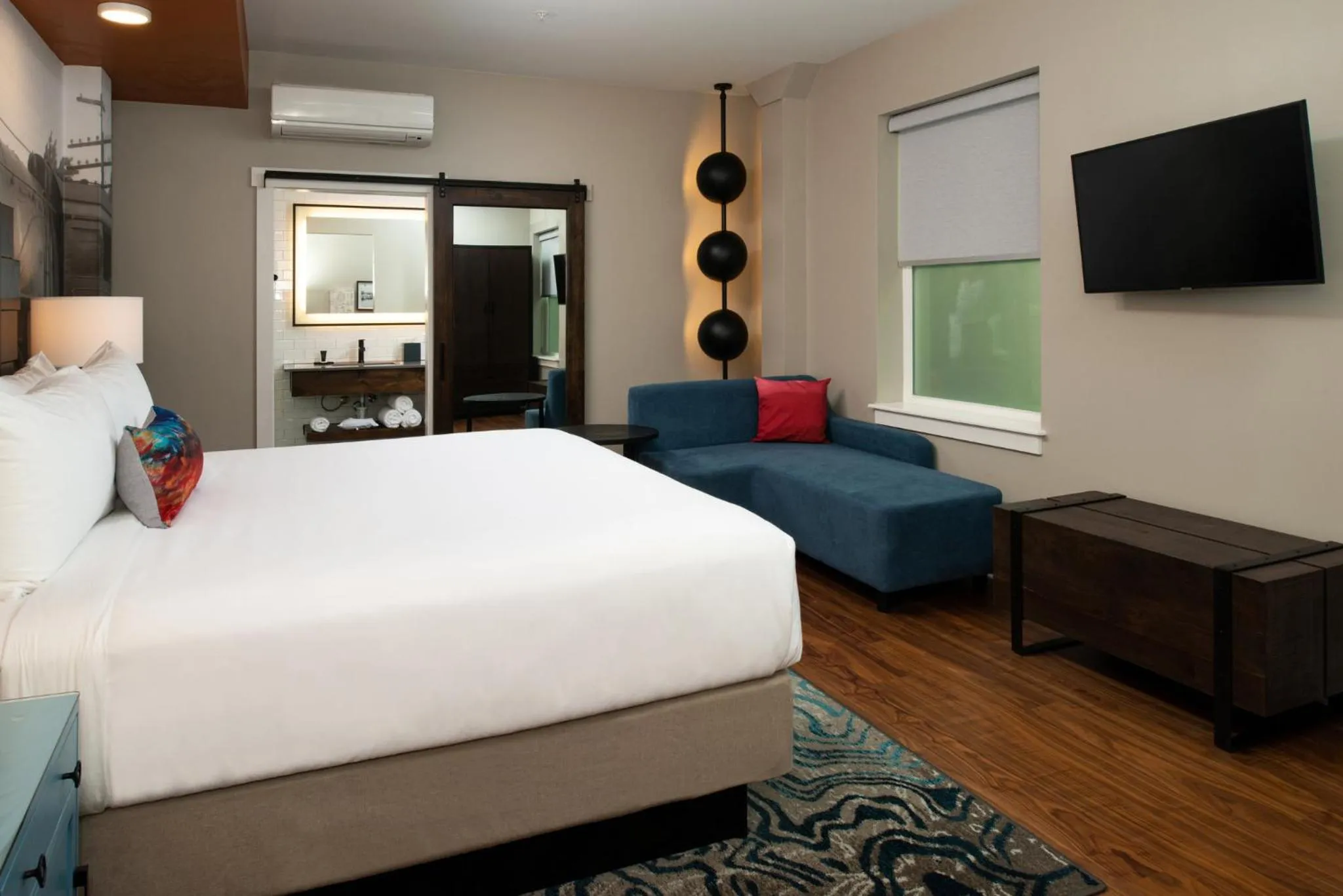 Photo of the whole room, Bed in Hotel Indigo Spokane Downtown by IHG