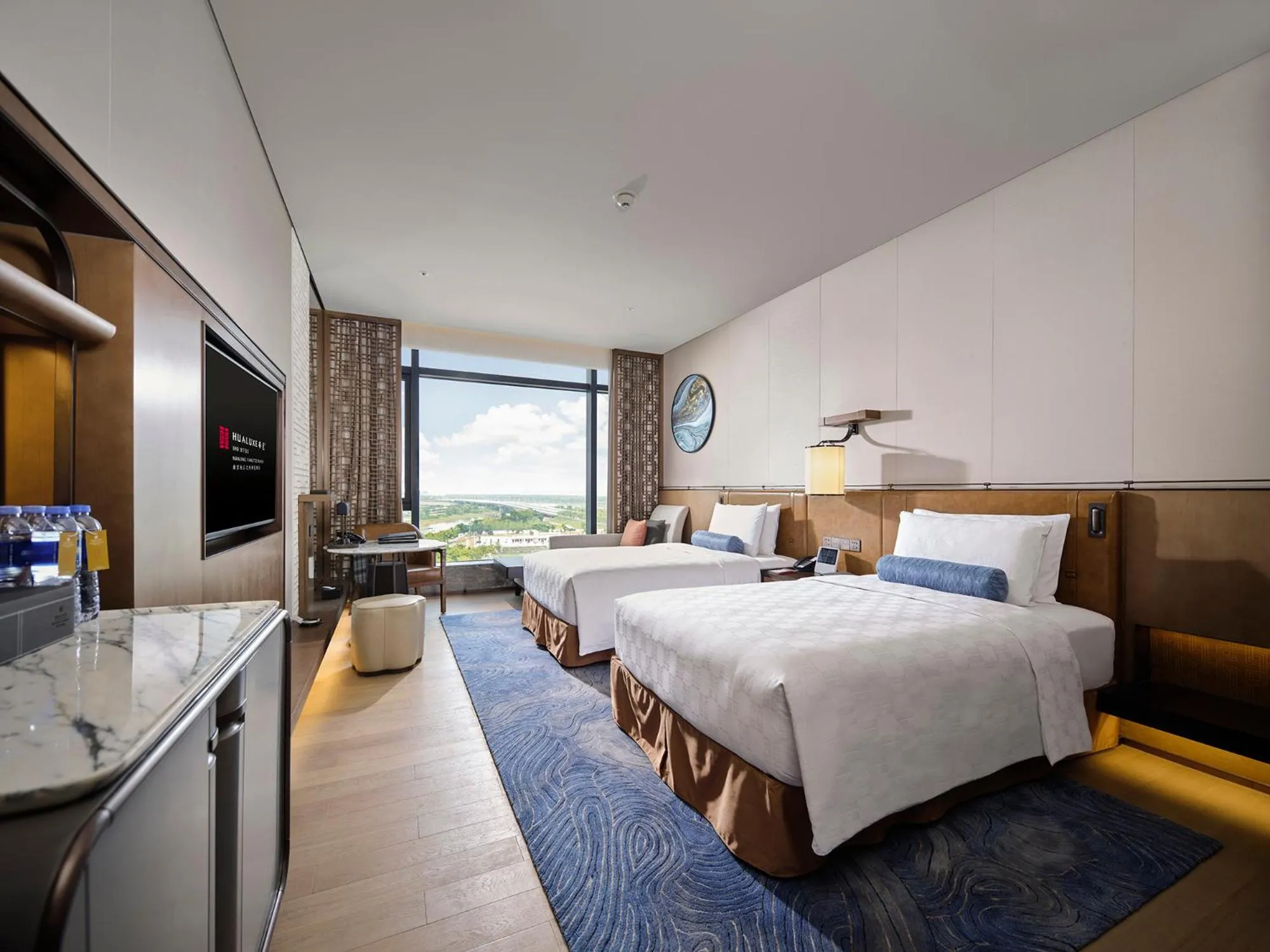 River view, Bed in HUALUXE Nanjing Yangtze River