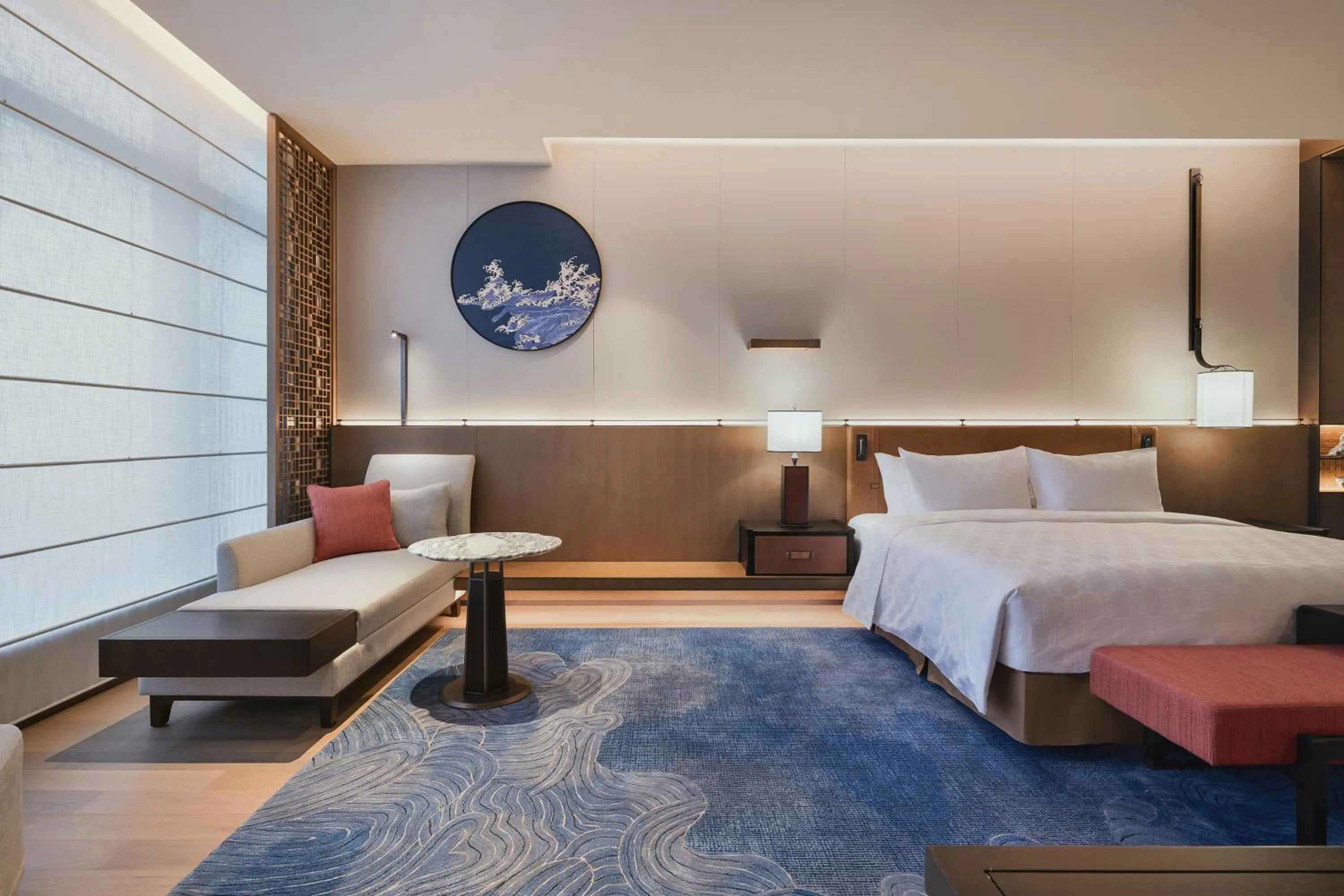 Photo of the whole room, Bed in HUALUXE Nanjing Yangtze River