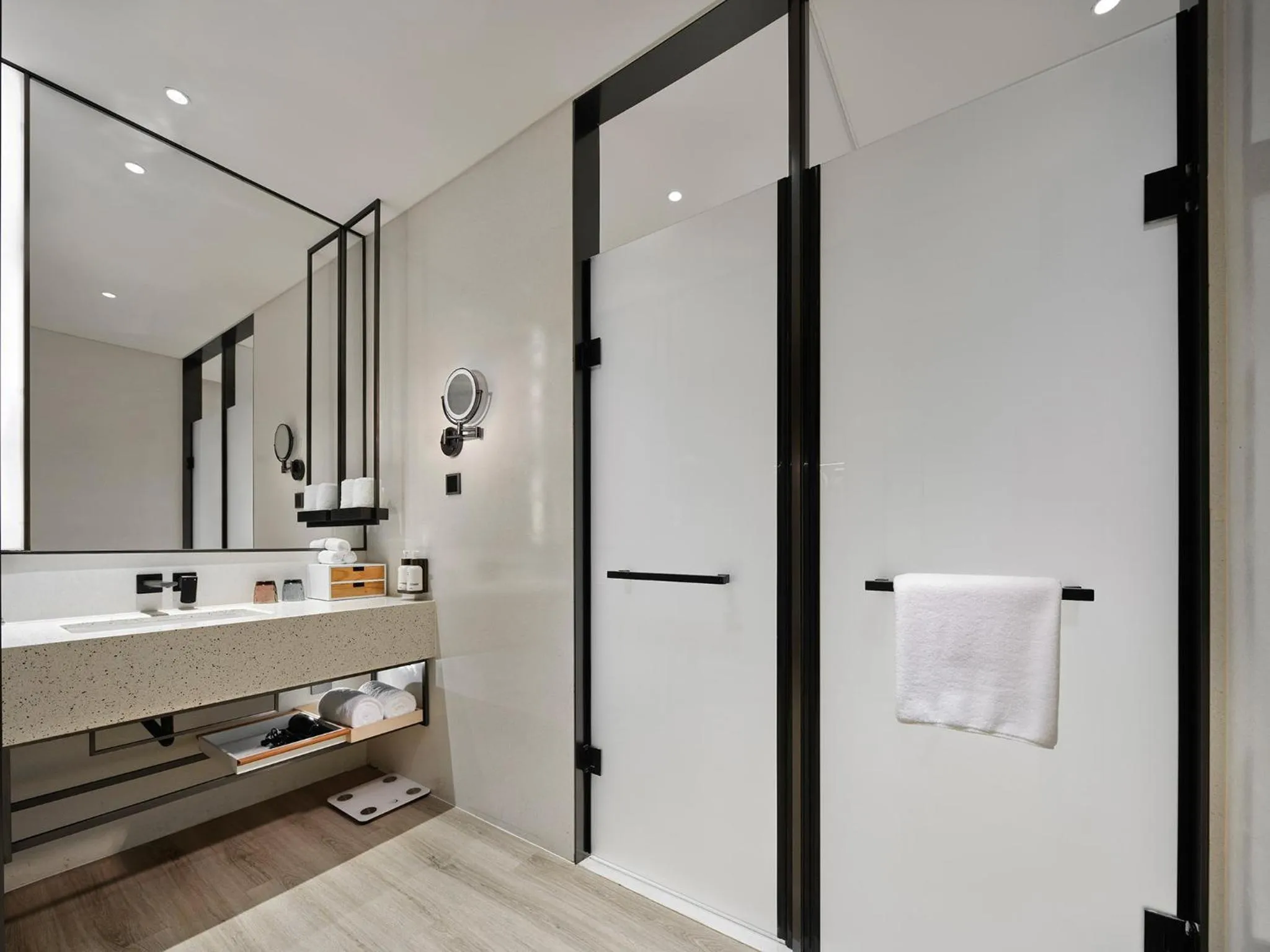 Bathroom in EVEN Hotel Nanjing Yangtze River by IHG