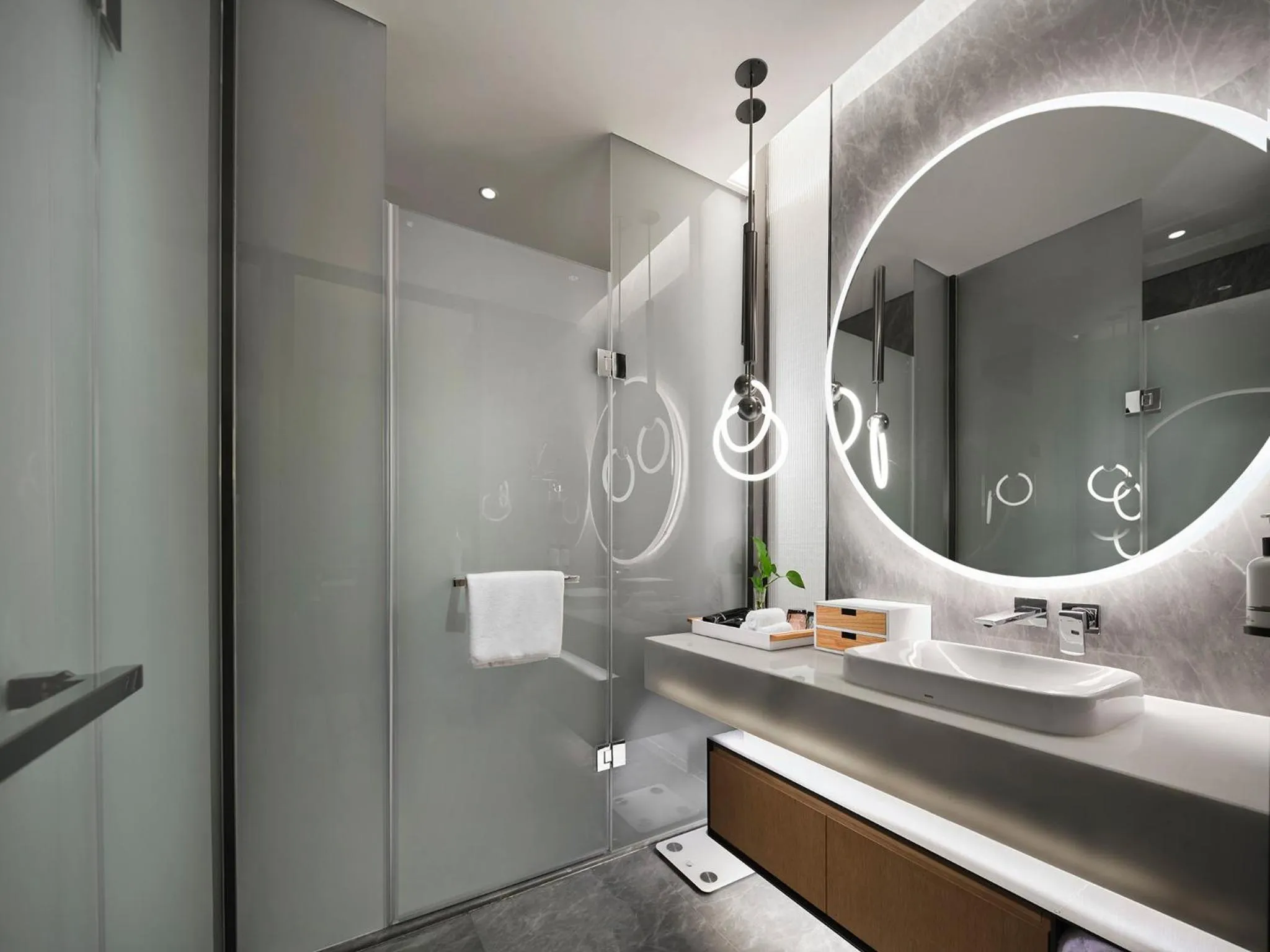Bathroom in EVEN Hotel Nanjing Yangtze River by IHG