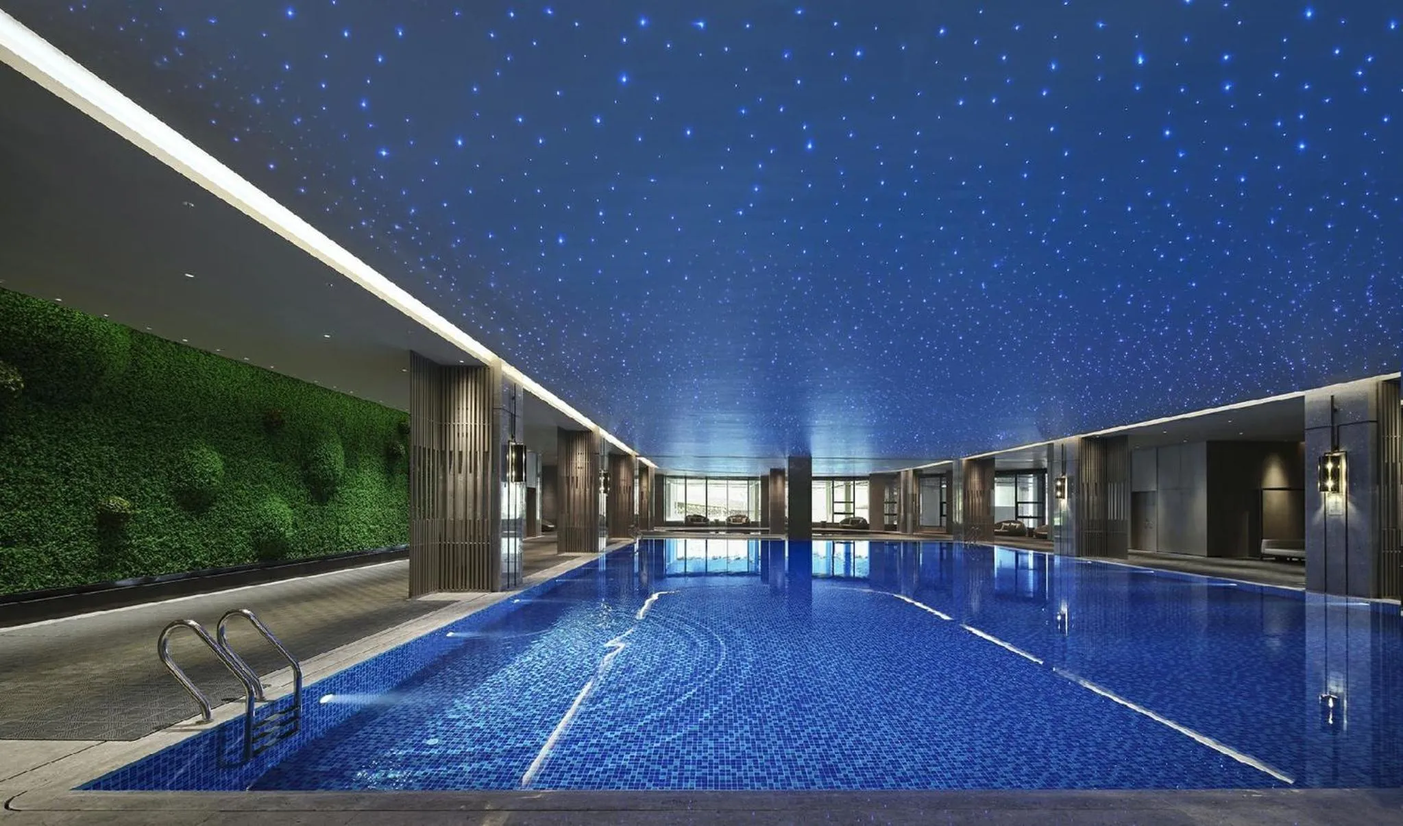 Swimming pool in EVEN Hotel Nanjing Yangtze River by IHG