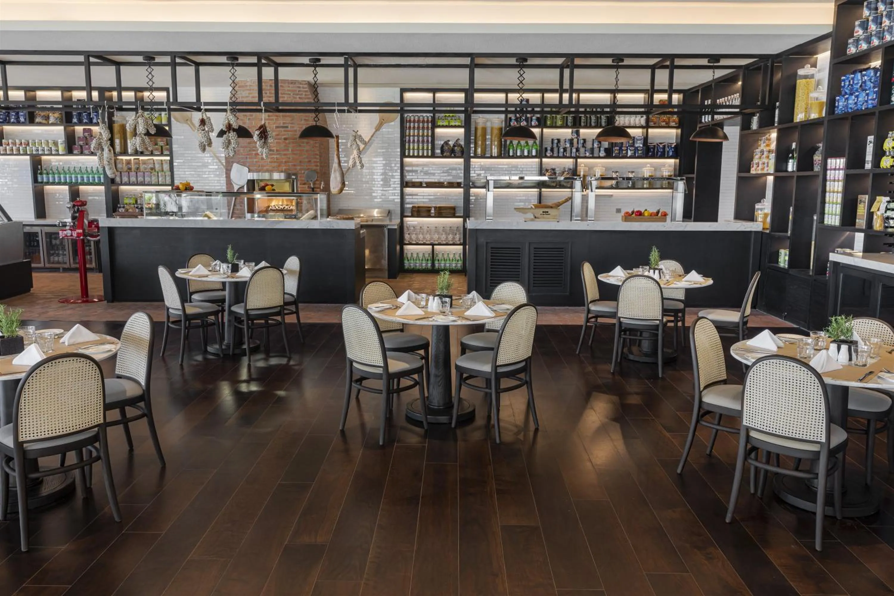 Restaurant/places to eat in Alma Resort Cam Ranh