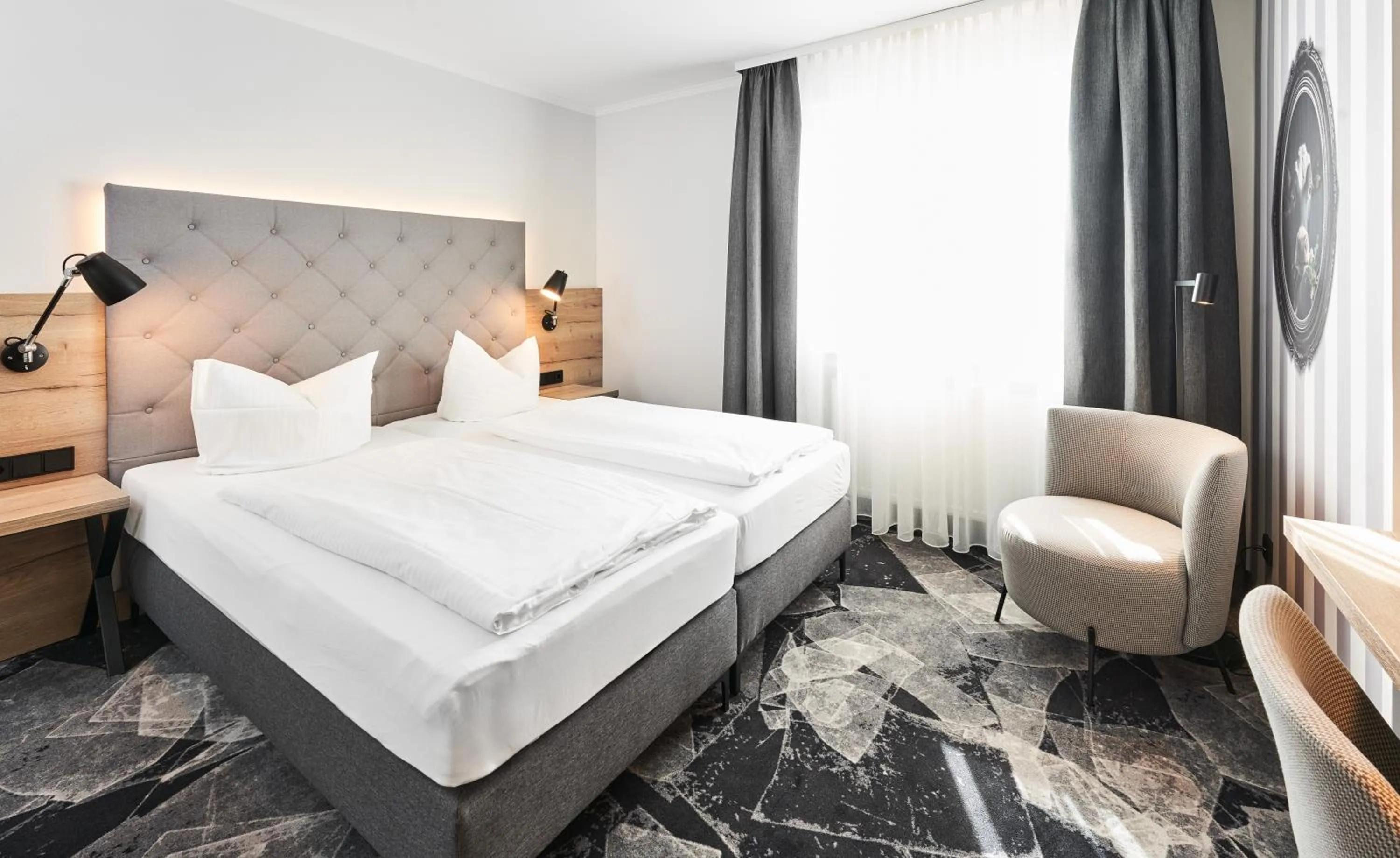 Photo of the whole room, Bed in Das Landhotel am Trätzhof Fulda