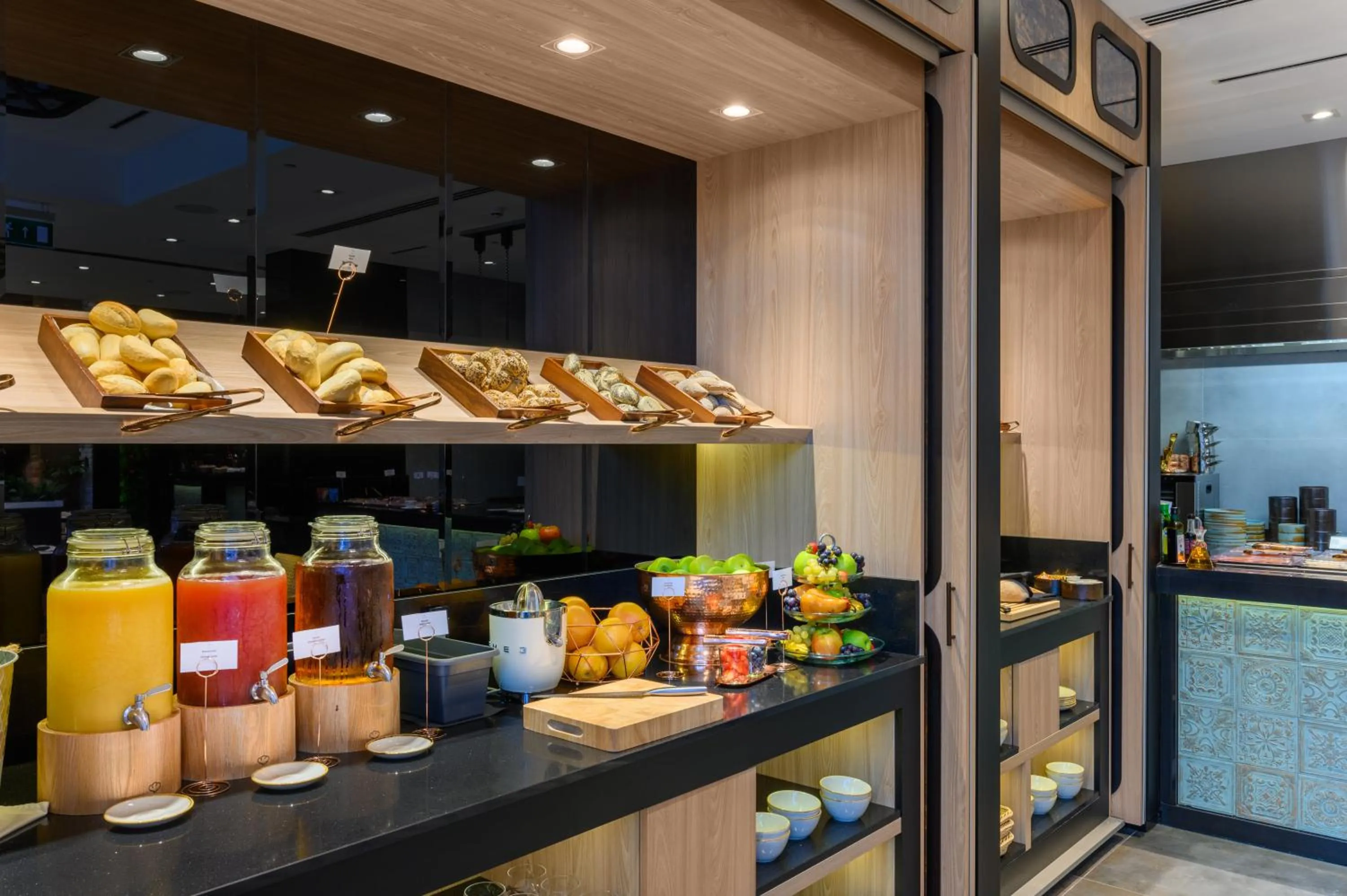 Food and drinks in Hotel Vision Budapest by Continental Group