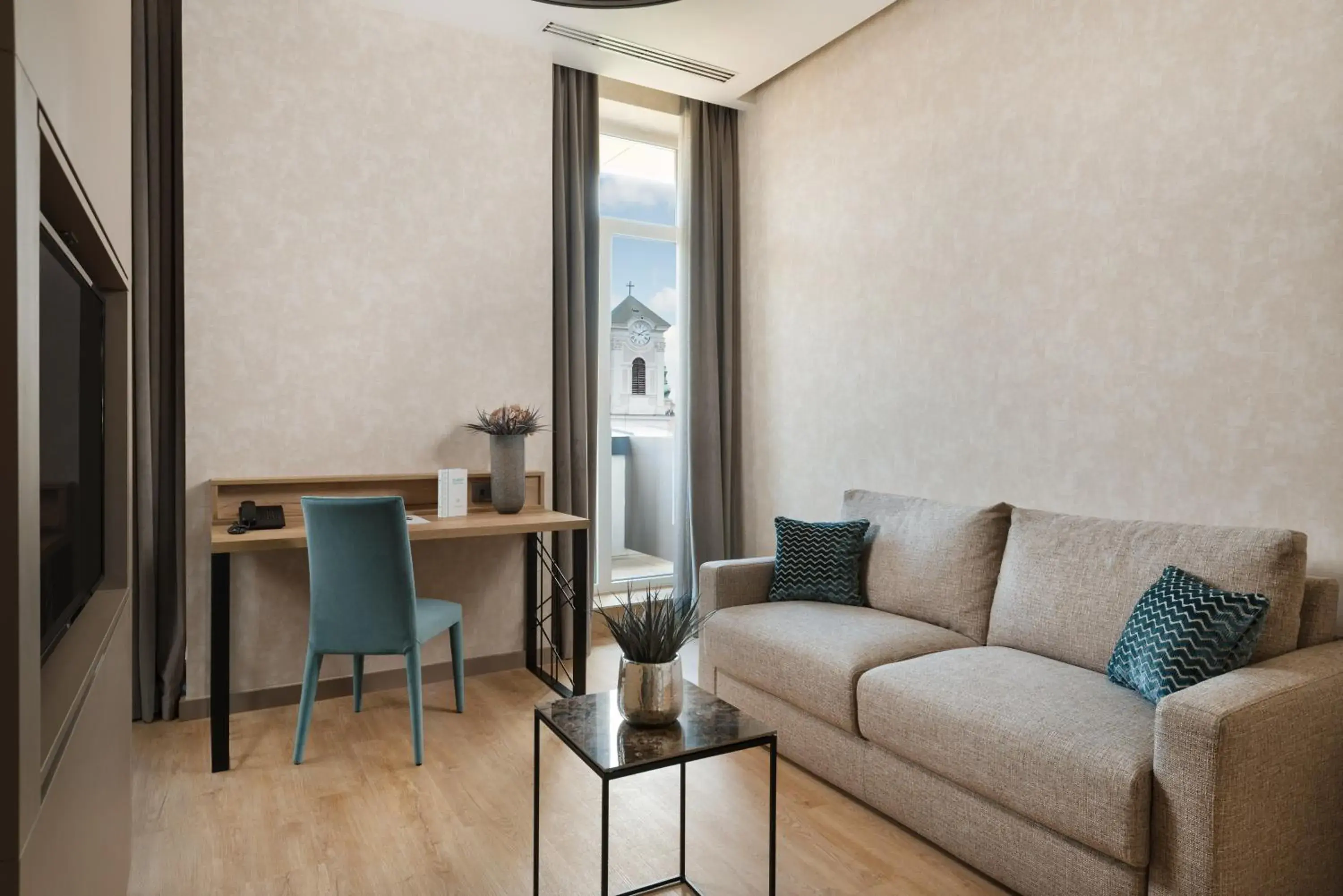 Executive Double Room with Street View in Hotel Vision Budapest by Continental Group Executive Double Room with Street View in Hotel Vision Budapest by Continental Group