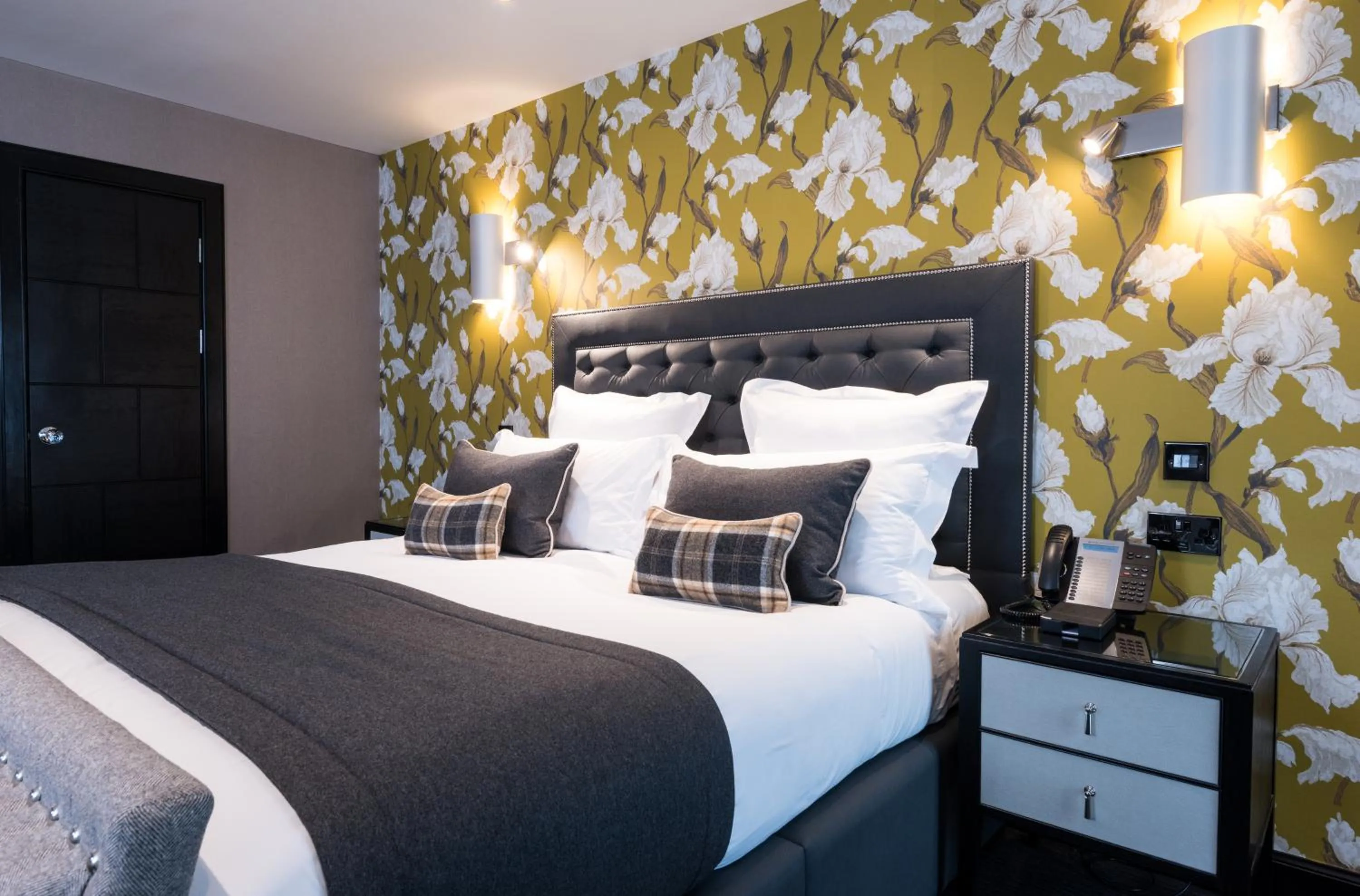 Bed in Fonab Castle Hotel