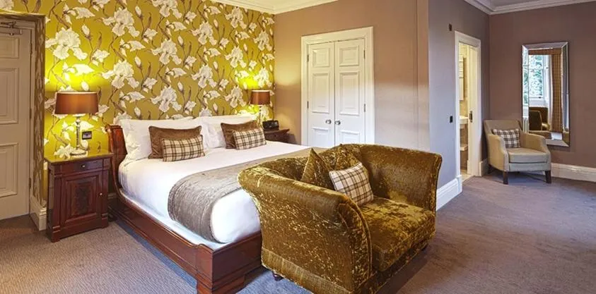 Bedroom, Bed in Fonab Castle Hotel