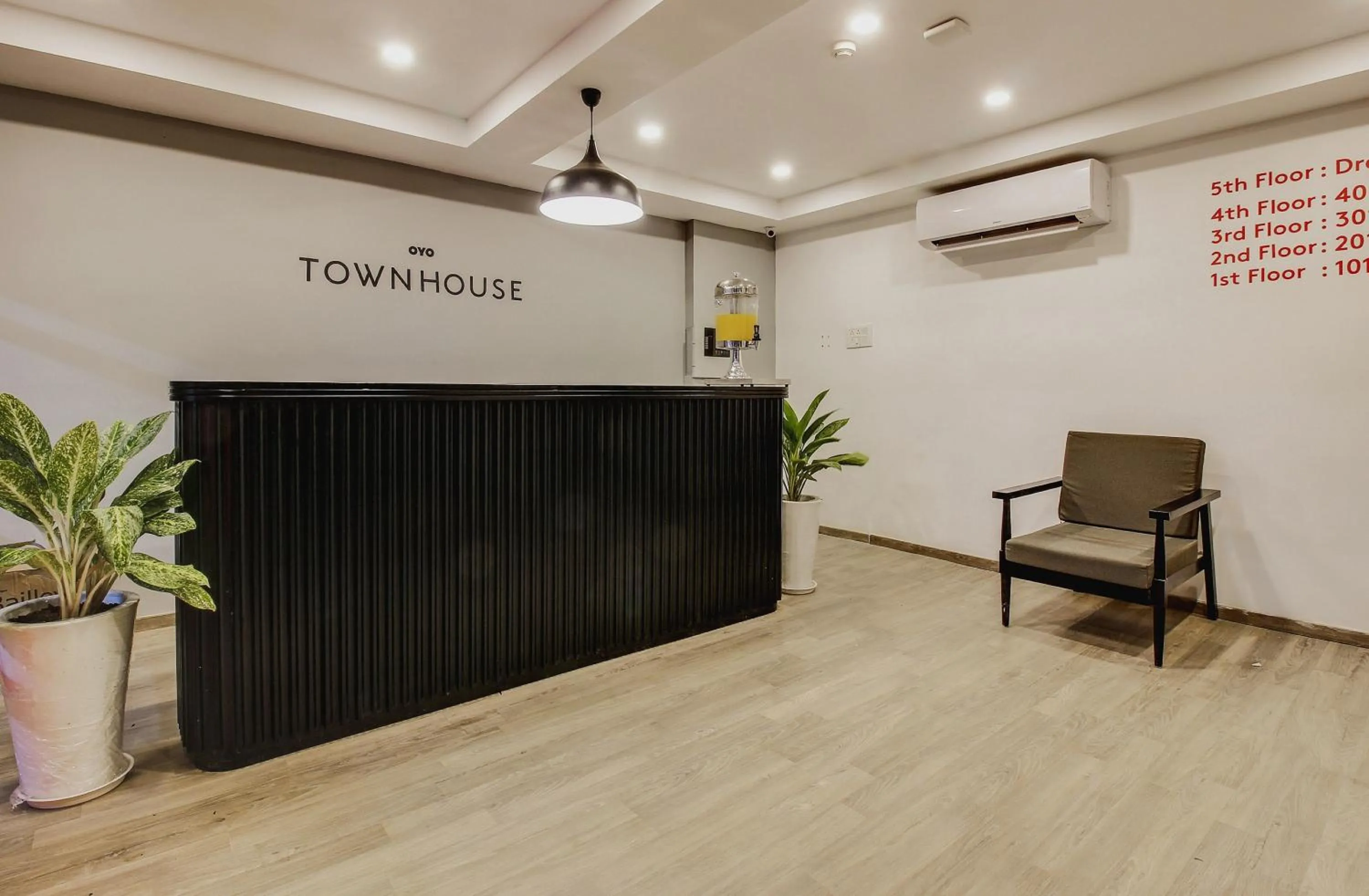 Lobby or reception in Townhouse 359 Begumpet Near Hyderabad Central